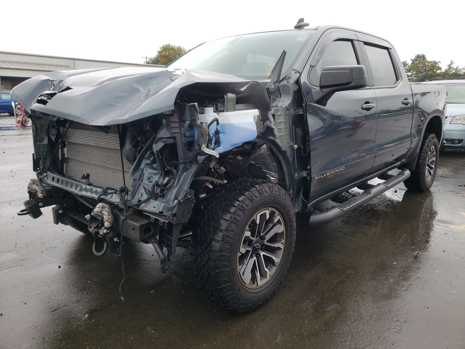 Photo 2 from auction – 2019 CHEVROLET SILVERADO with VIN 3GCUYEED6KG233673