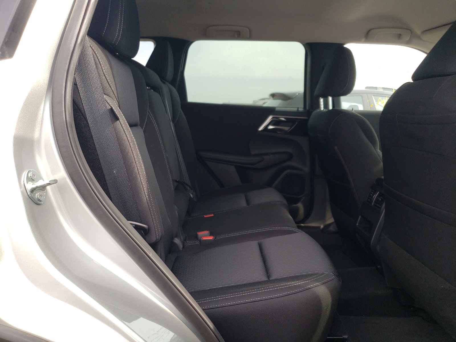 Photo 6 from auction – 2022 MITSUBISHI OUTLANDER with VIN JA4J4TA80NZ015920