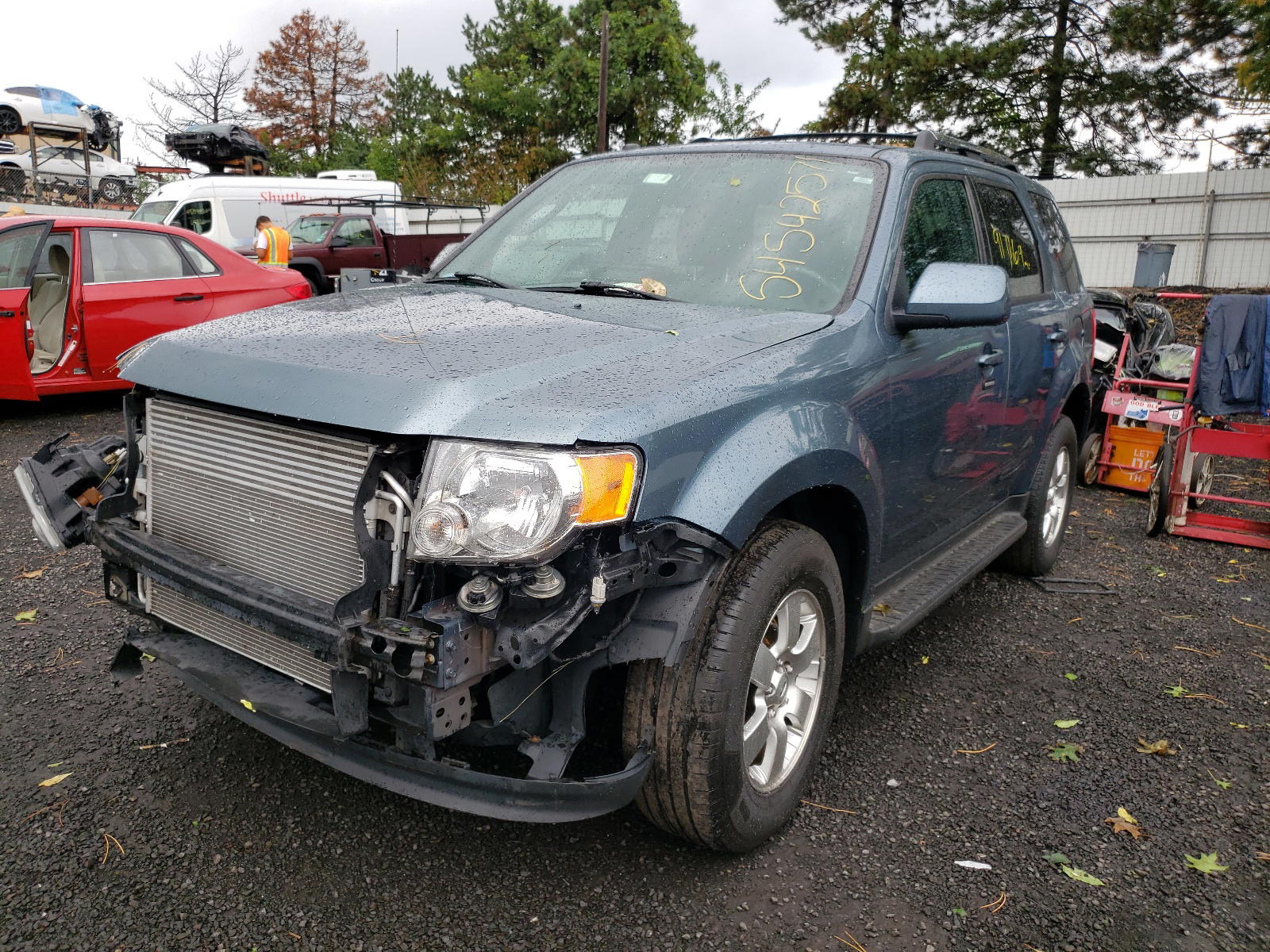 Photo 2 from auction – 2011 FORD ESCAPE with VIN 1FMCU9EG0BKB17768
