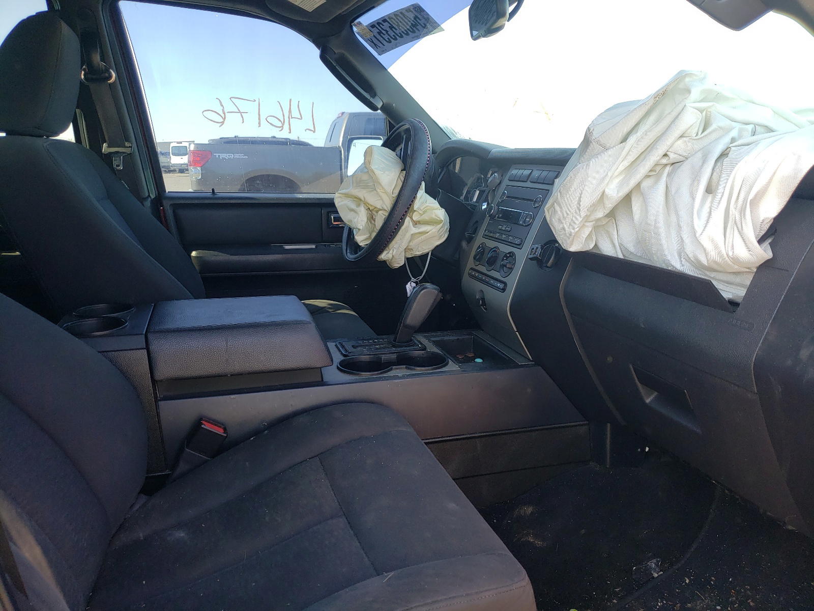 Photo 5 from auction – 2009 FORD EXPEDITION with VIN 1FMFU15569LA08233