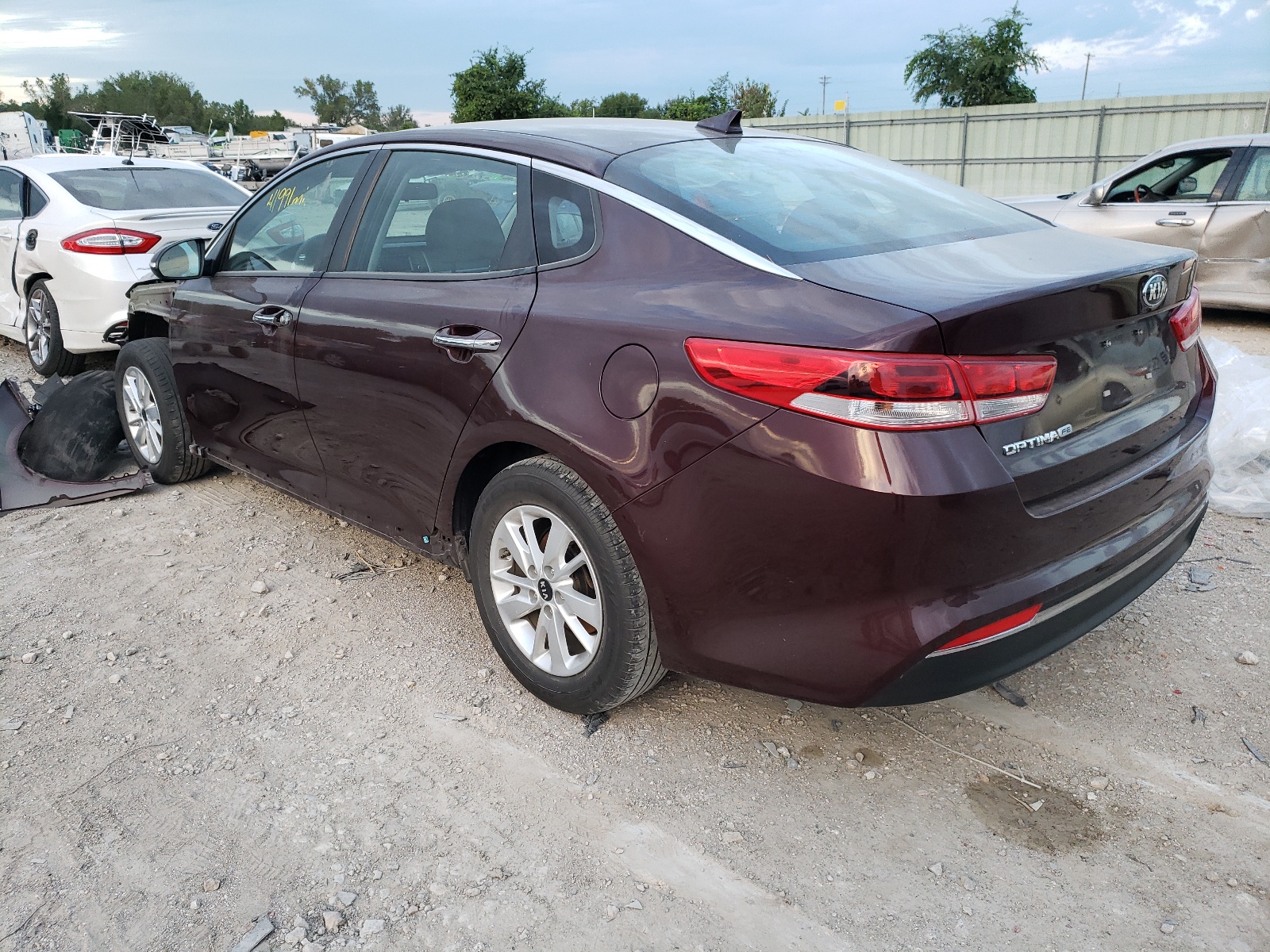 Photo 3 from auction – 2017 KIA OPTIMA LX with VIN 5XXGT4L33HG135261