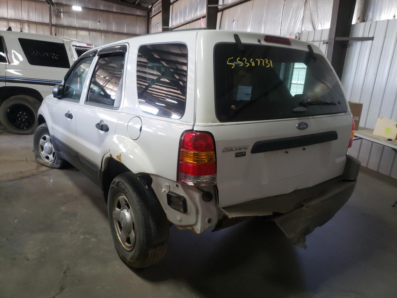 Photo 3 from auction – 2003 FORD ESCAPE XLT with VIN 1FMCU93133KA80246