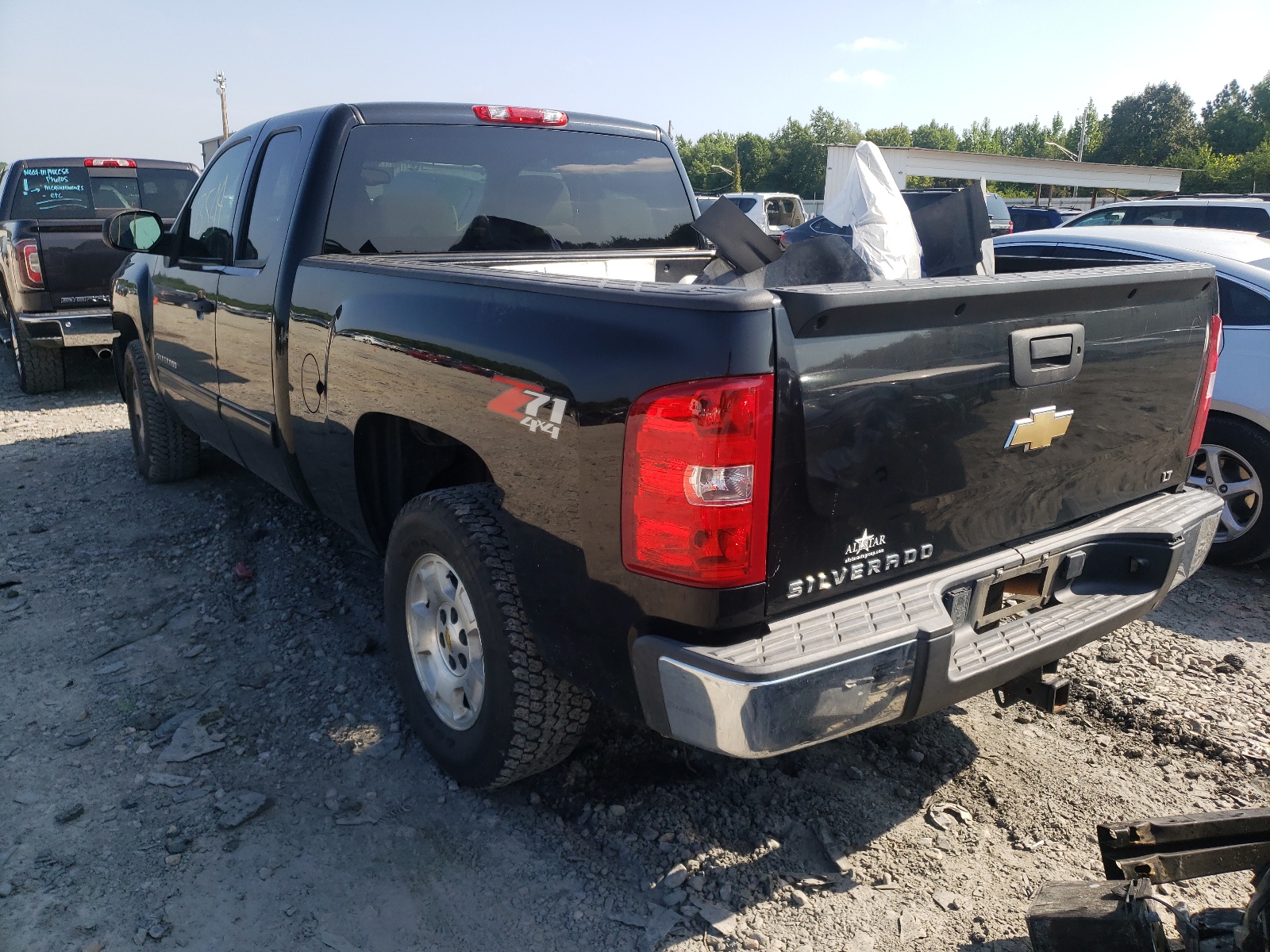 Photo 3 from auction – 2011 CHEVROLET SILVERADO with VIN 1GCRKSE38BZ177989