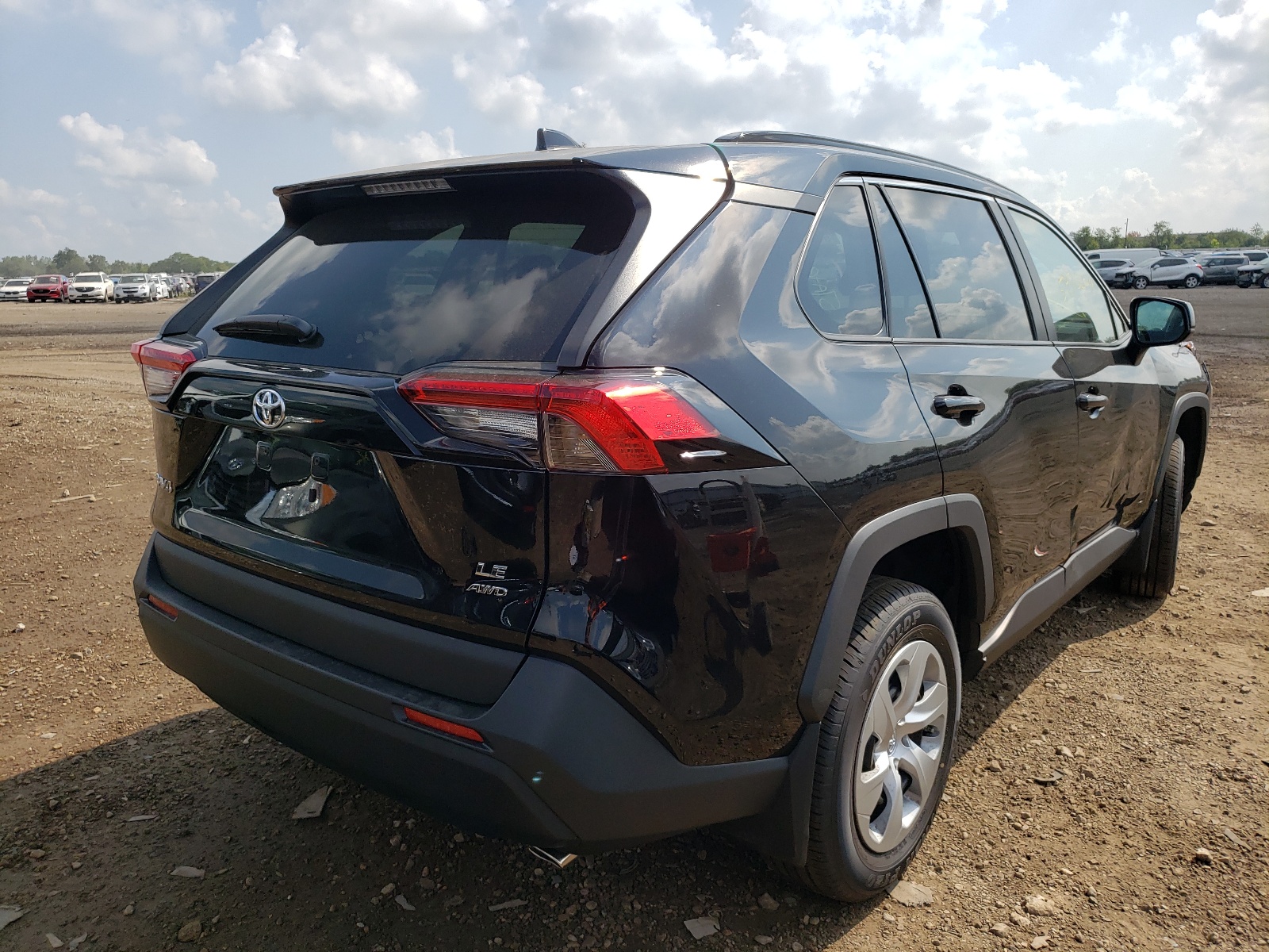 Photo 4 from auction – 2021 TOYOTA RAV4 LE with VIN 2T3F1RFV8MC228359