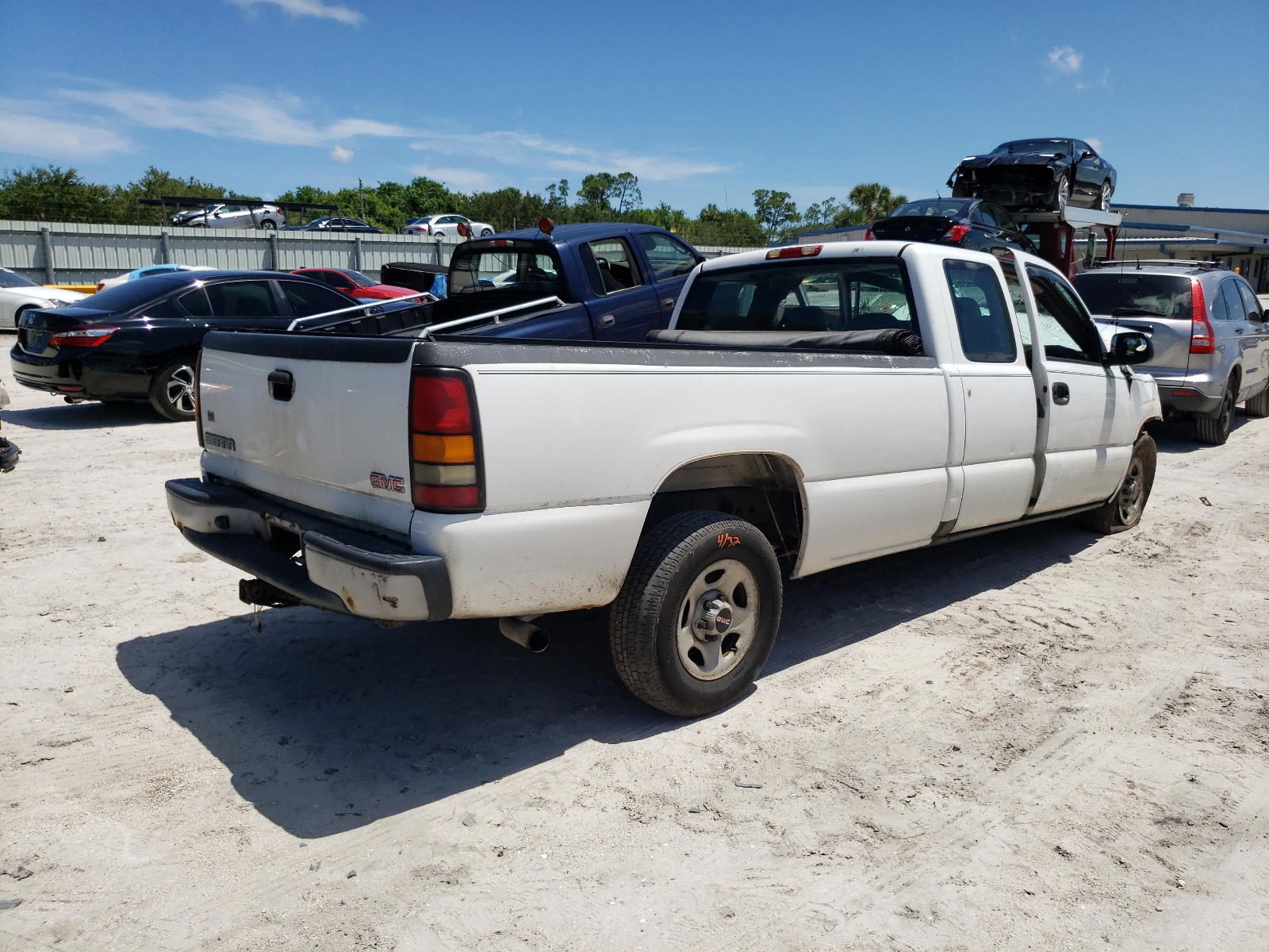 Photo 4 from auction – 2004 GMC NEW SIERRA with VIN 1GTEC19T44E207936