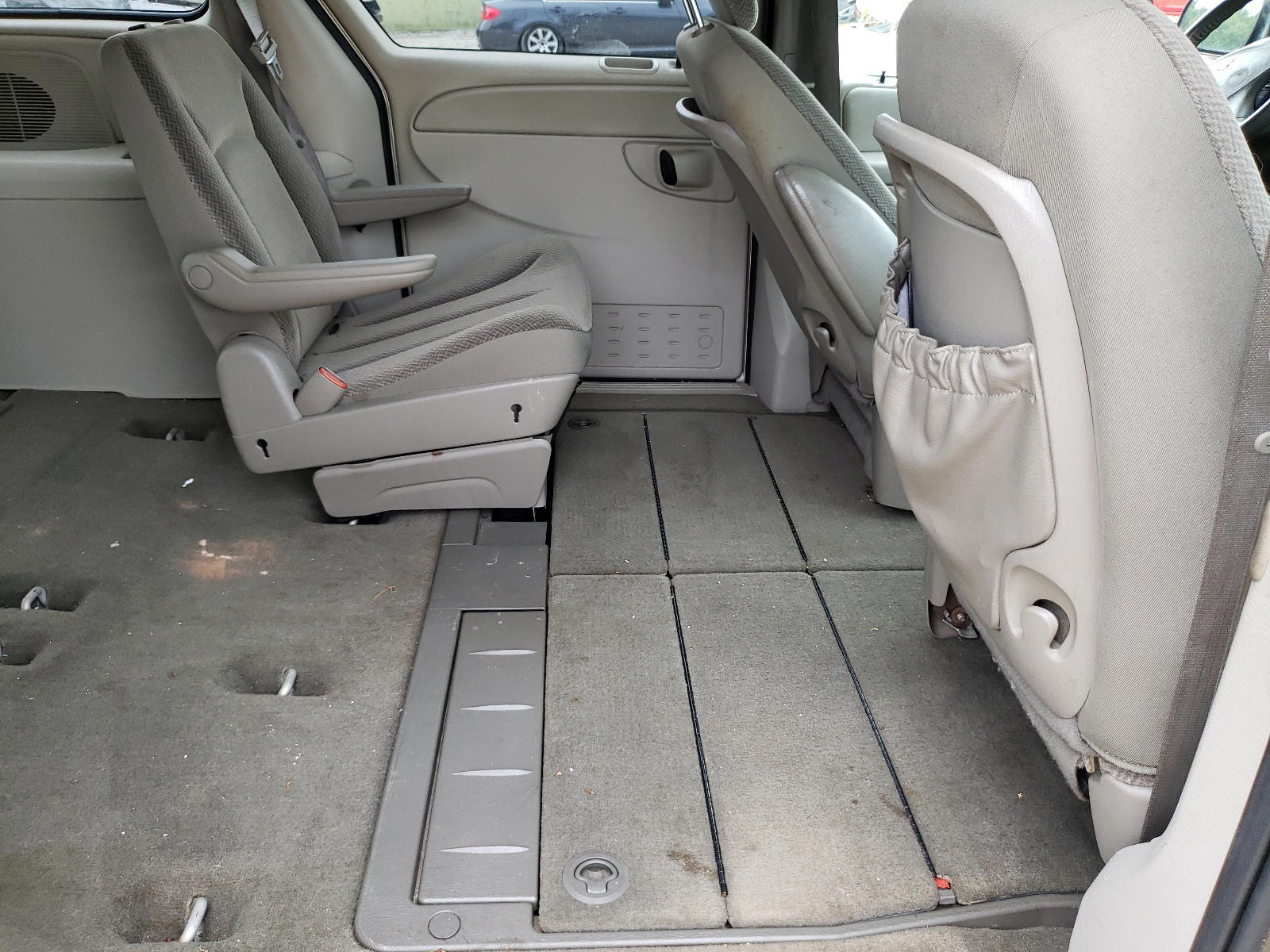 Photo 6 from auction – 2006 DODGE CALIBER with VIN 2D4GP44L36R802629
