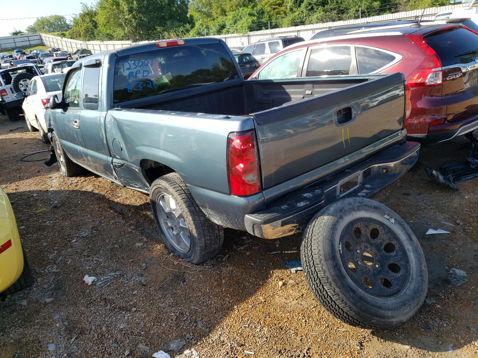 Photo 3 from auction – 2006 CHEVROLET SILVERADO with VIN 1GCEC19T46Z150729