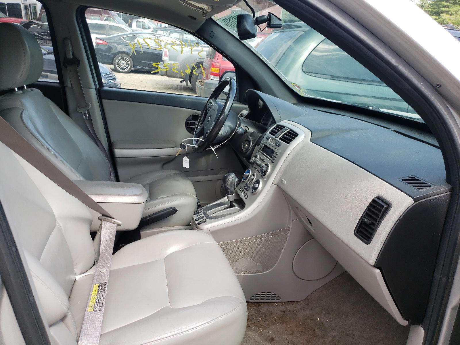 Photo 5 from auction – 2005 CHEVROLET EQUINOX with VIN 2CNDL63F156128575