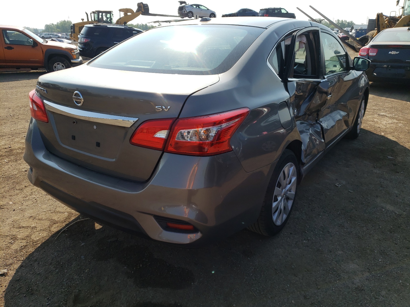 Photo 4 from auction – 2016 NISSAN SENTRA S with VIN 3N1AB7AP2GL651438