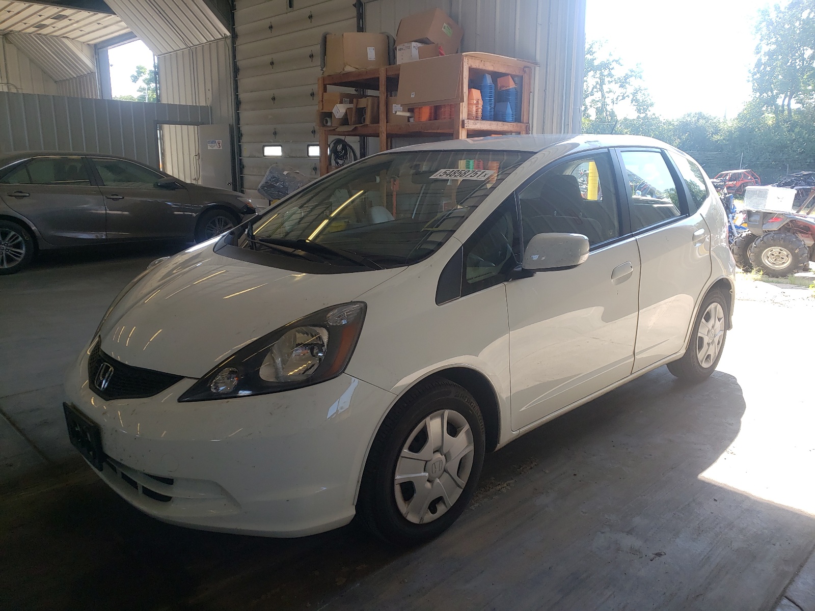 Photo 2 from auction – 2013 HONDA FIT with VIN JHMGE8H31DC005076