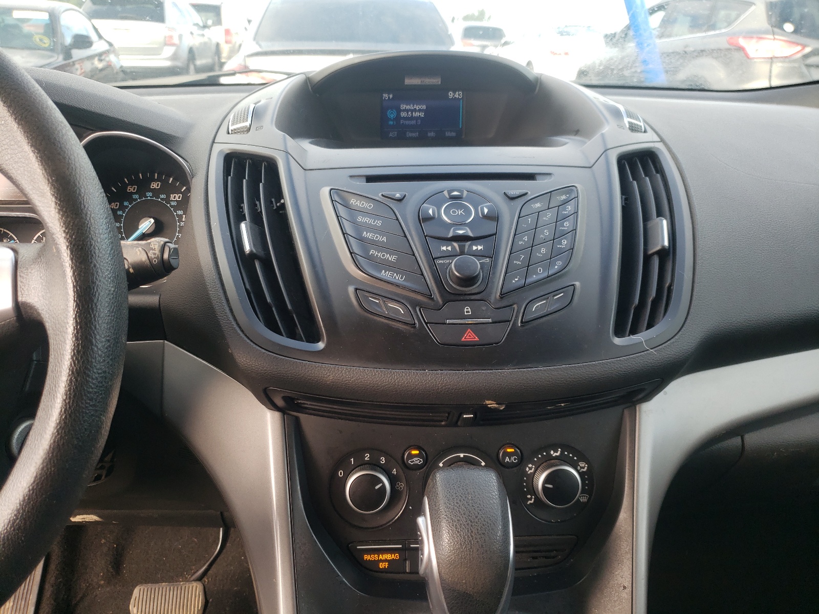 Photo 9 from auction – 2015 FORD ESCAPE SE with VIN 1FMCU0GXXFUA75404