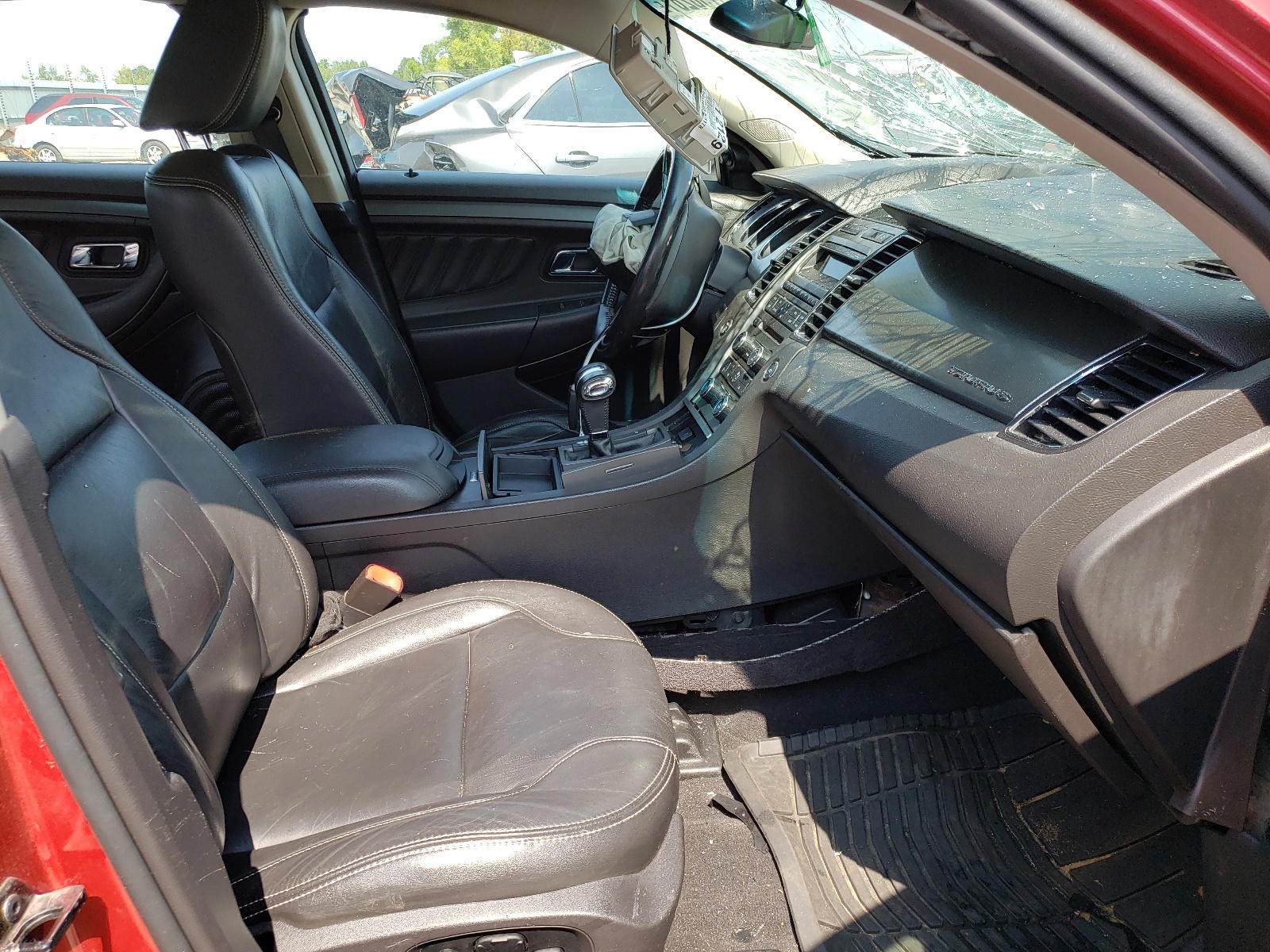 Photo 5 from auction – 2010 FORD TAURUS SEL with VIN 1FAHP2EW5AG125484