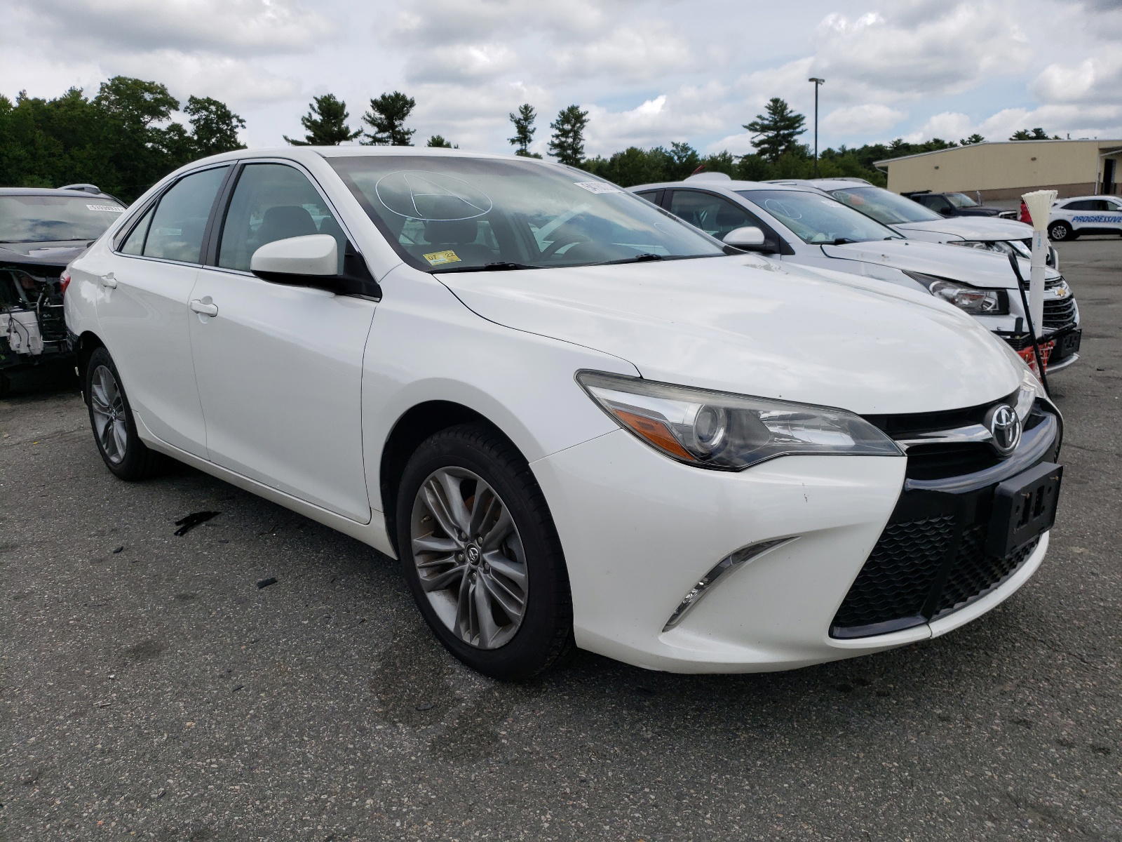 TOYOTA CAMRY LE 2015 with VIN 4T1BF1FK2FU033262 - Photo from auction