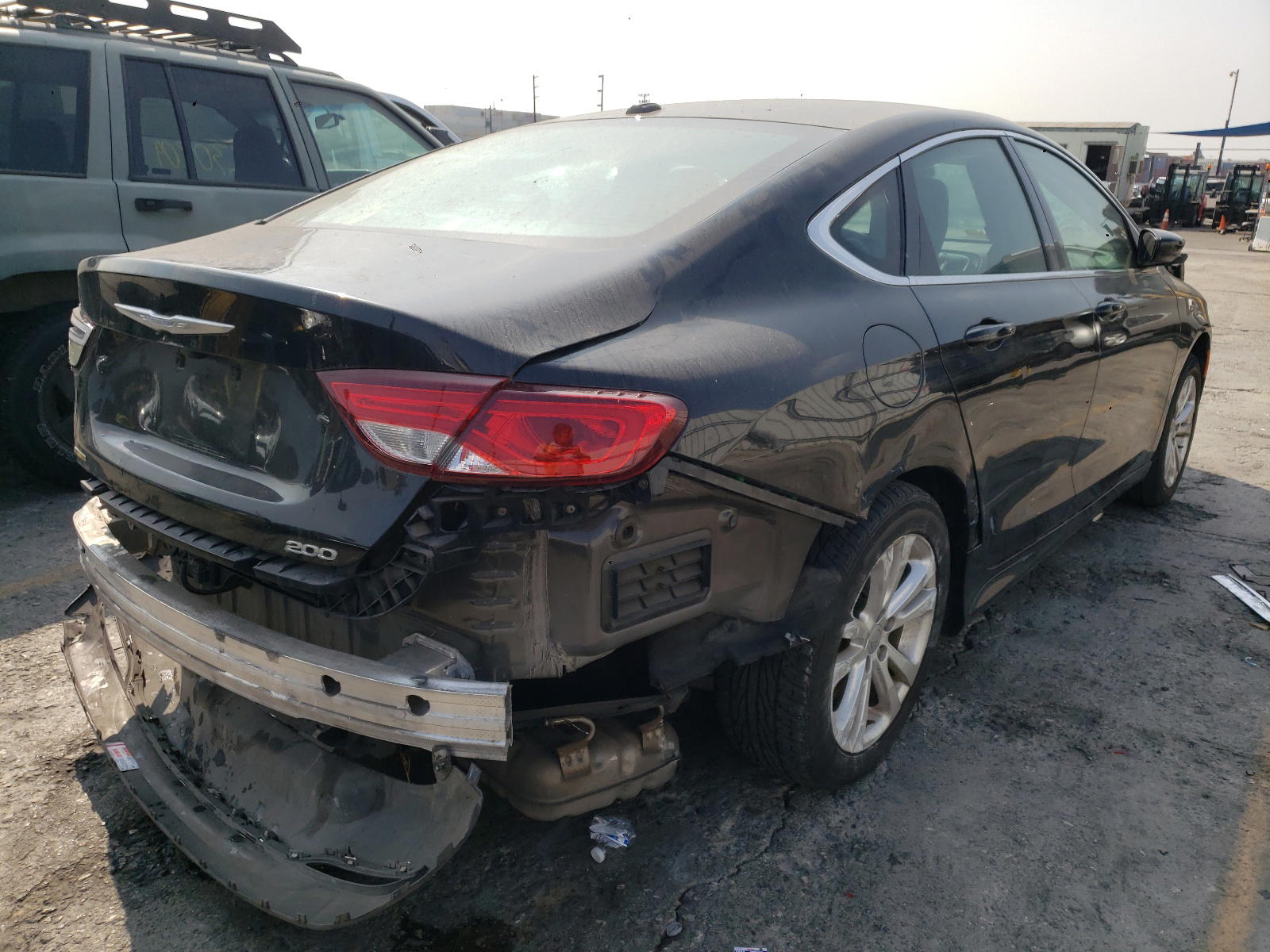 Photo 4 from auction – 2015 CHRYSLER 200 LIMITE with VIN 1C3CCCAB1FN598766