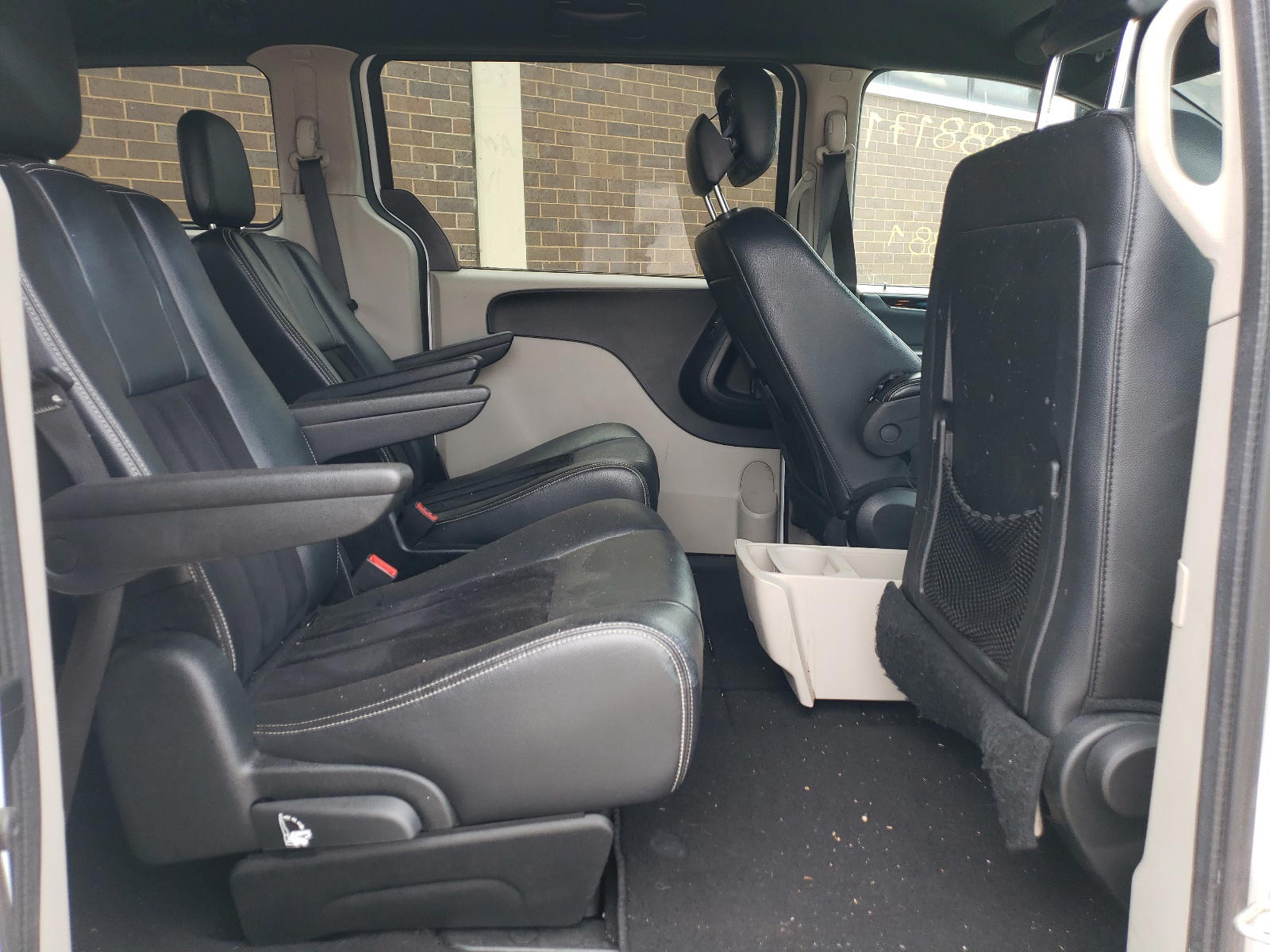 Photo 6 from auction – 2017 DODGE GRAND CARA with VIN 2C4RDGCG0HR827544