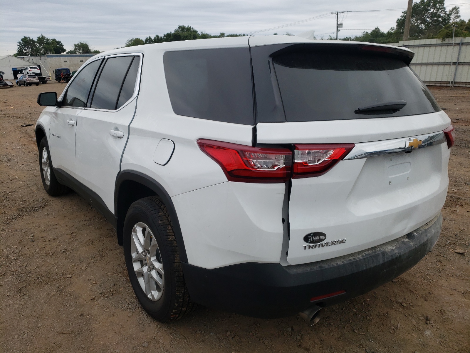 Photo 3 from auction – 2021 CHEVROLET TRAVERSE L with VIN 1GNERFKW2MJ148531