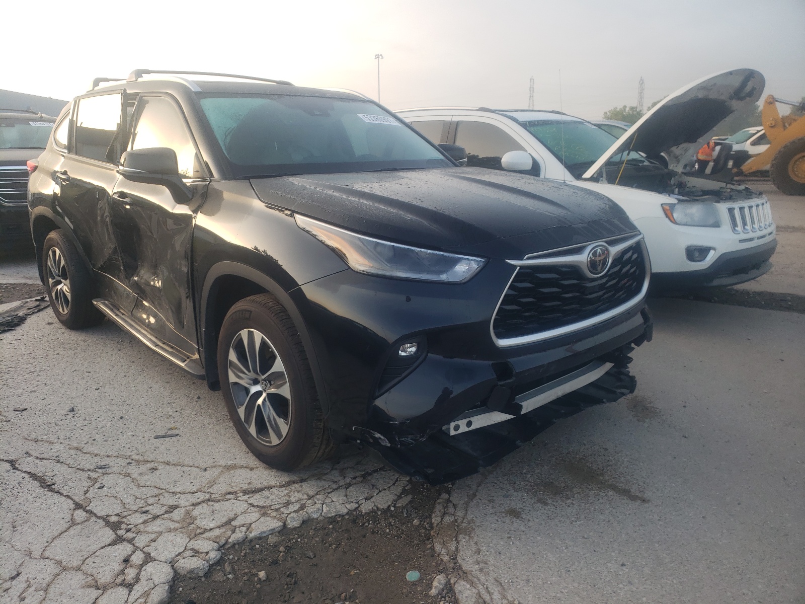 TOYOTA HIGHLANDER 2021 with VIN 5TDGZRBH9MS088299 - Photo from auction