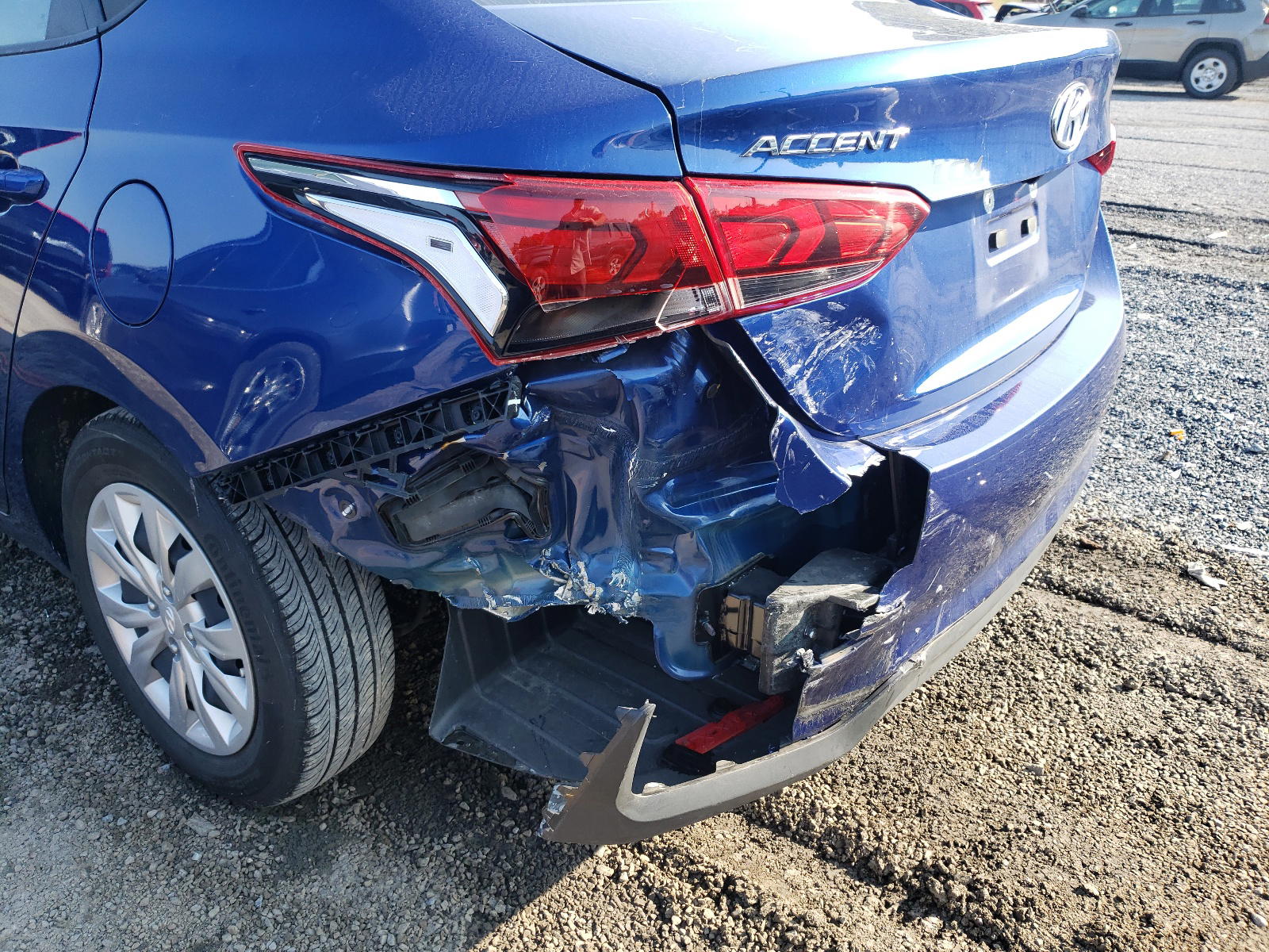 Photo 9 from auction – 2019 HYUNDAI ACCENT SE with VIN 3KPC24A35KE080364