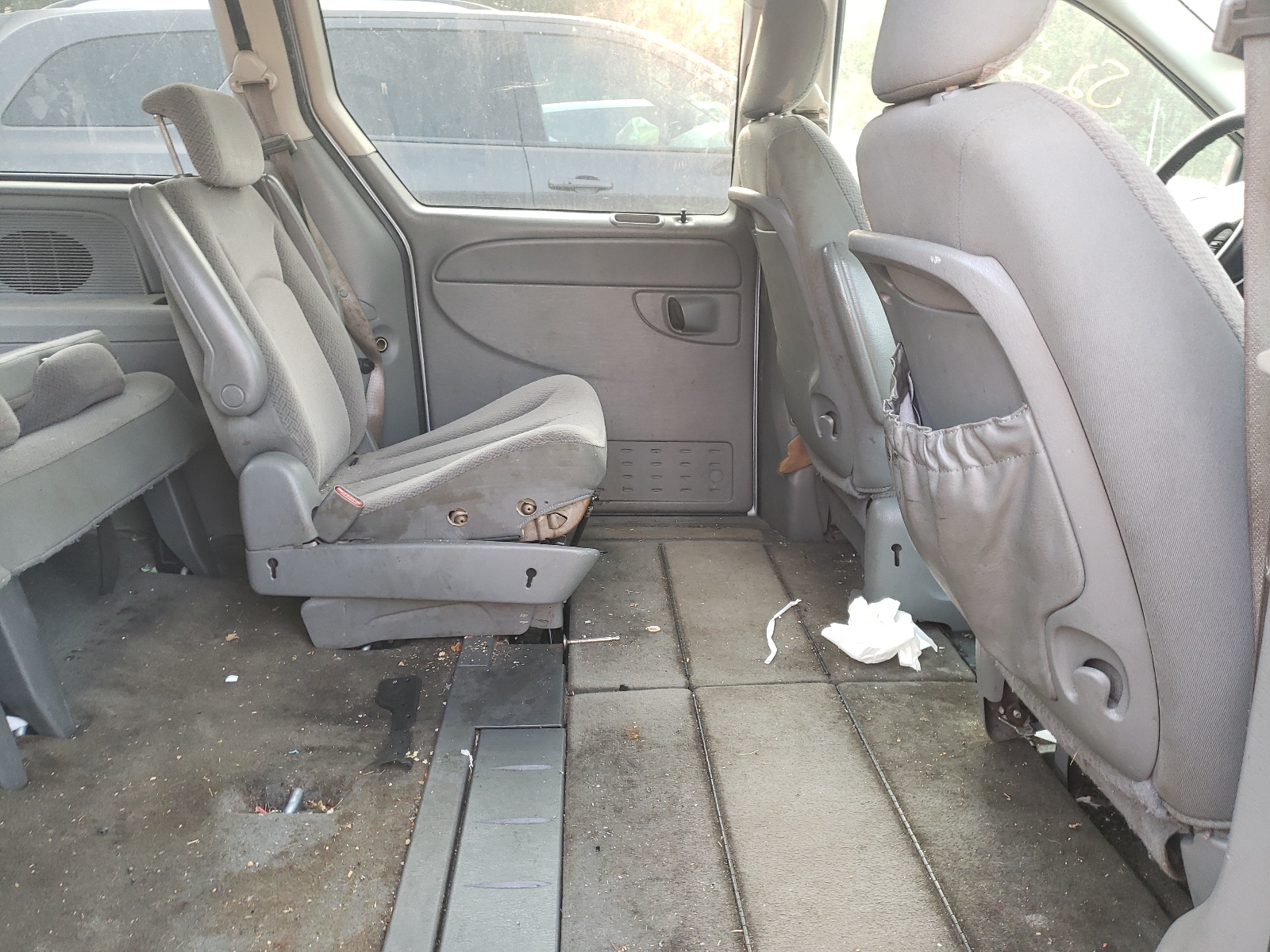 Zdjęcie 6 z aukcji – 2006 DODGE GRAND CARA z VIN 2D4GP44L06R883573