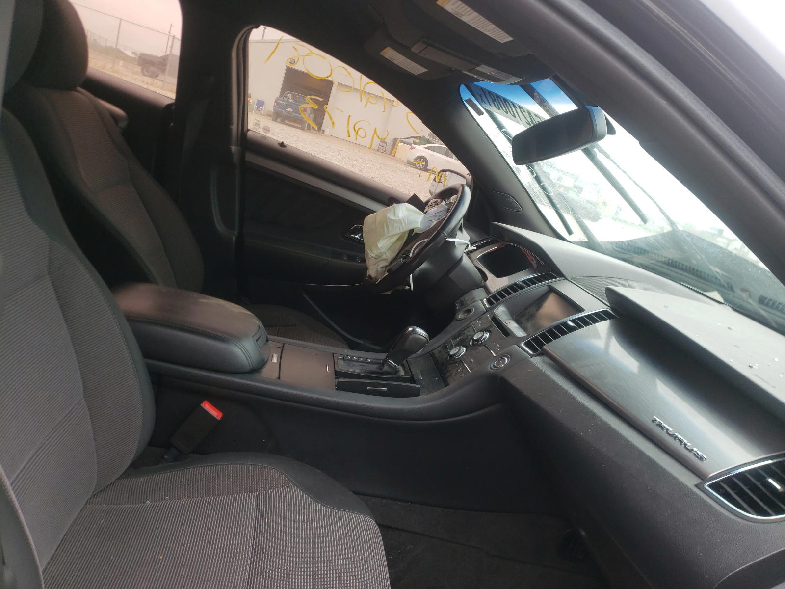 Photo 5 from auction – 2013 FORD TAURUS SEL with VIN 1FAHP2E8XDG130122