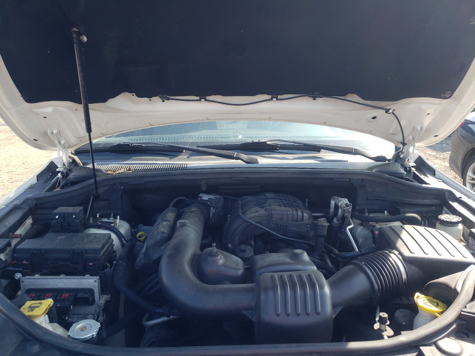 Photo 7 from auction – 2012 JEEP GRAND CHER with VIN 1C4RJEAG0CC150903