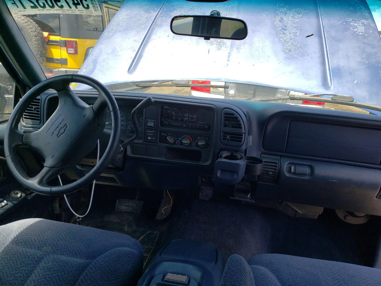 Photo 9 from auction – 1997 CHEVROLET GMT-400 C1 with VIN 2GCEC19R3V1225786