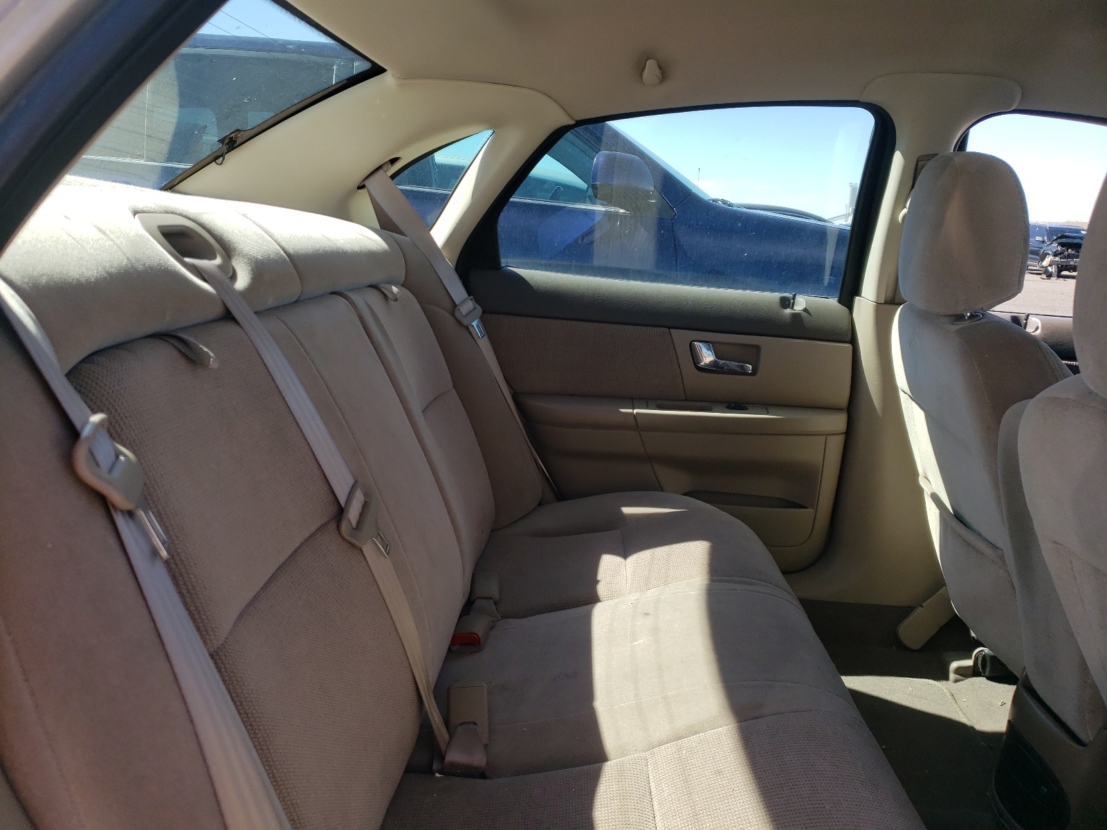 Photo 6 from auction – 2001 FORD TAURUS SES with VIN 1FAFP55U21G265998