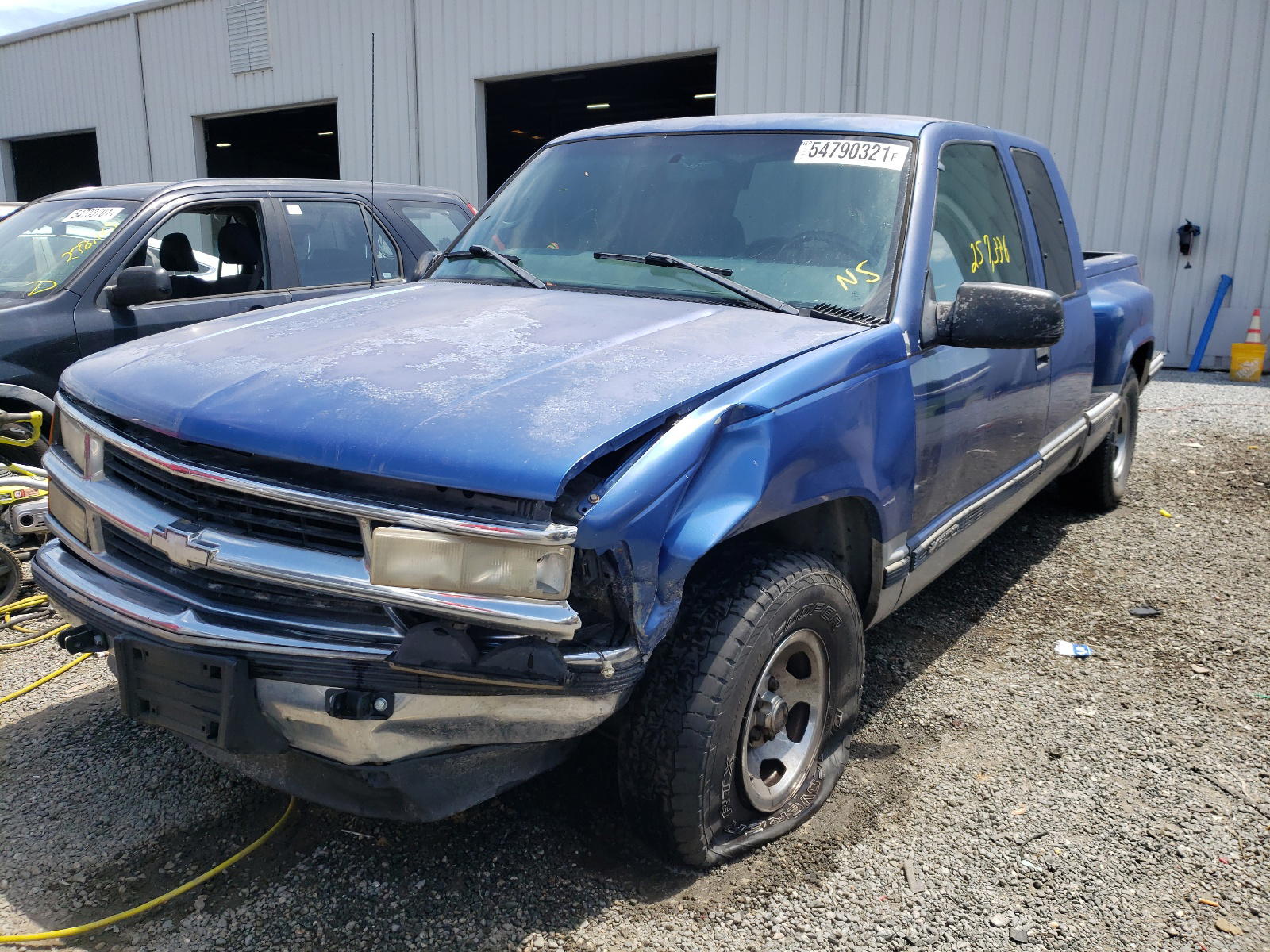 Photo 2 from auction – 1997 CHEVROLET GMT-400 C1 with VIN 2GCEC19R3V1225786