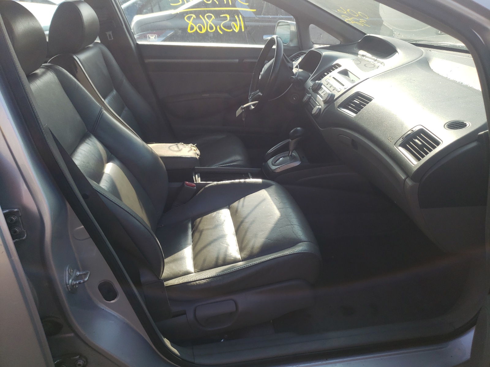 Photo 5 from auction – 2009 HONDA CIVIC EXL with VIN 19XFA16989E006328