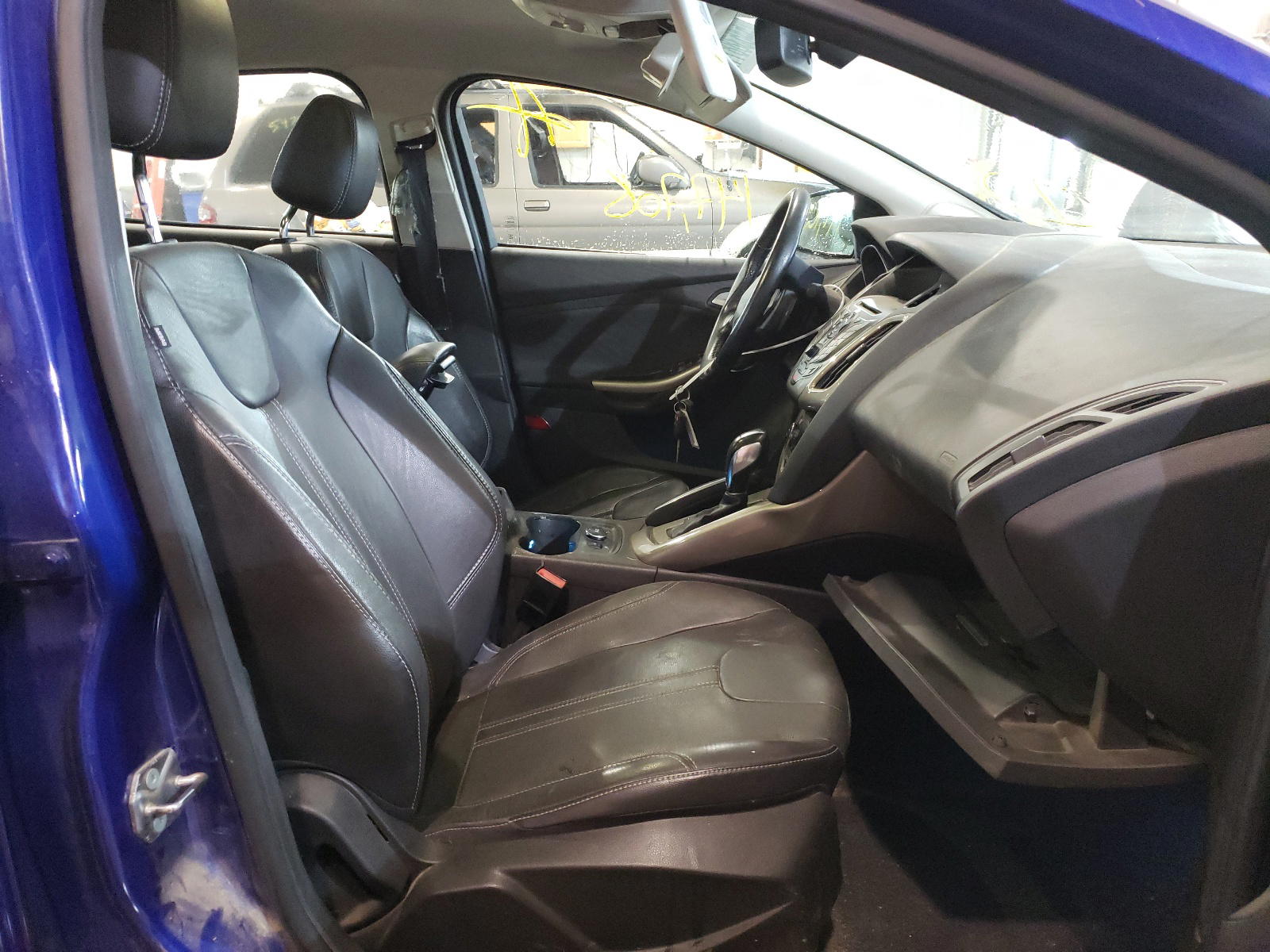 Photo 5 from auction – 2012 FORD FOCUS SEL with VIN 1FAHP3H29CL315670