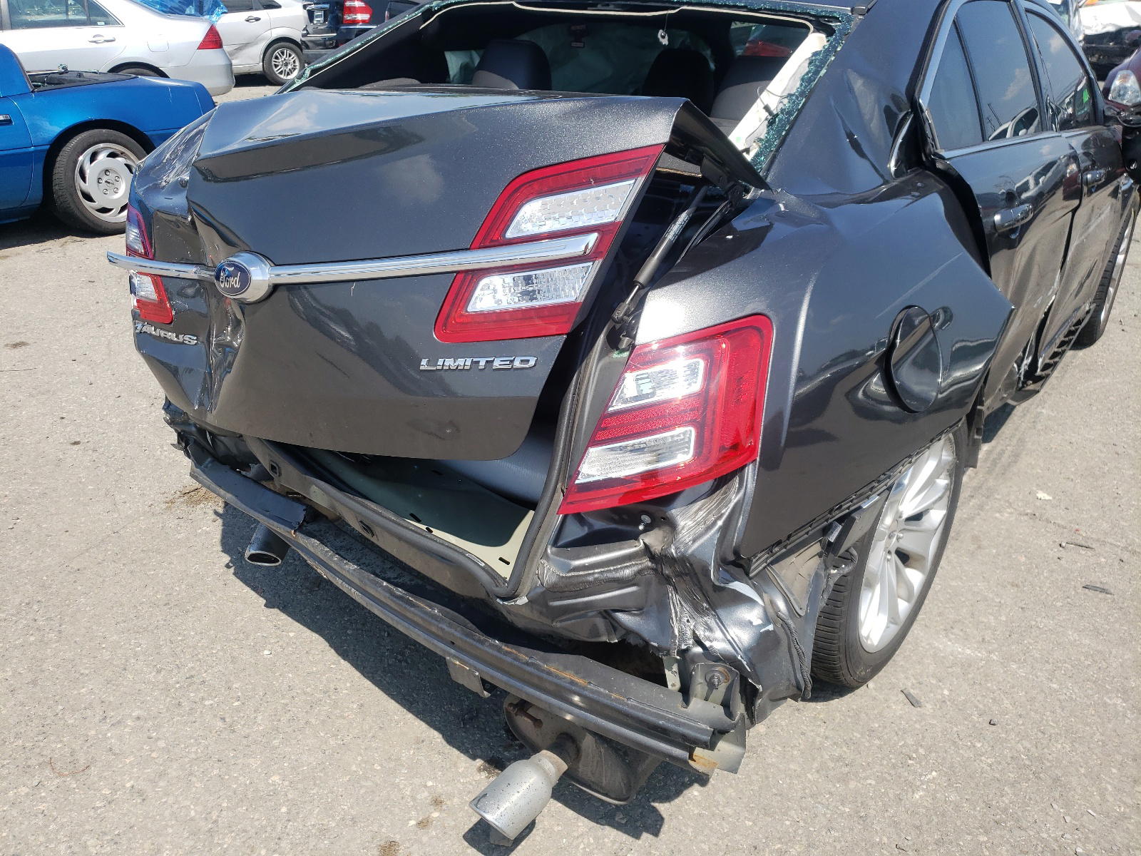 Photo 9 from auction – 2019 FORD TAURUS LIM with VIN 1FAHP2F87KG115489