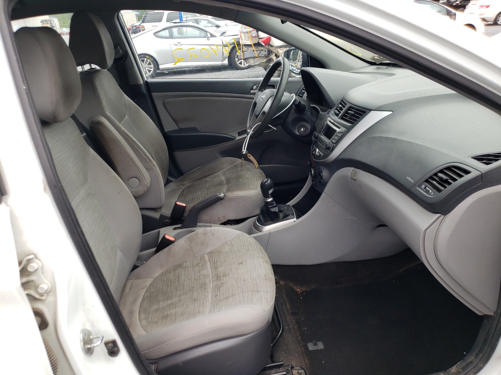 Photo 5 from auction – 2015 HYUNDAI ACCENT GLS with VIN KMHCT4AE5FU923903