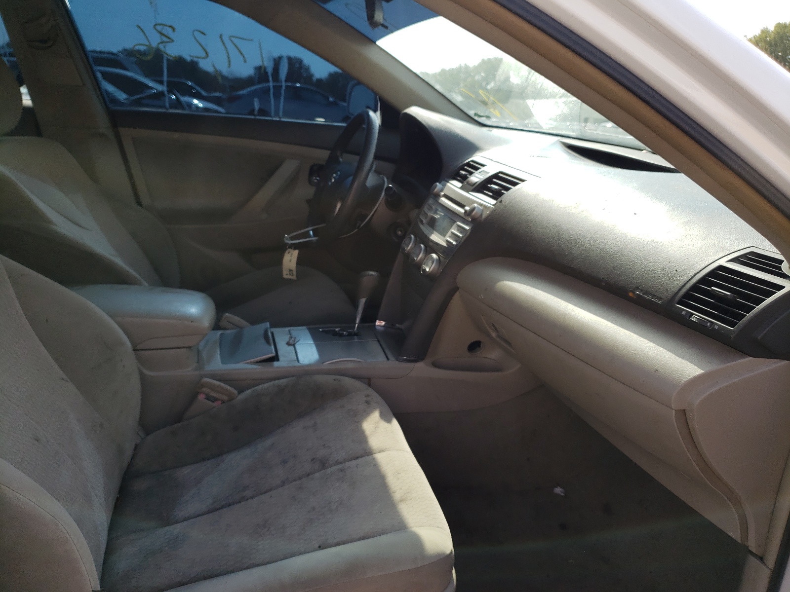 Photo 5 from auction – 2010 TOYOTA CAMRY BASE with VIN 4T4BF3EKXAR035868