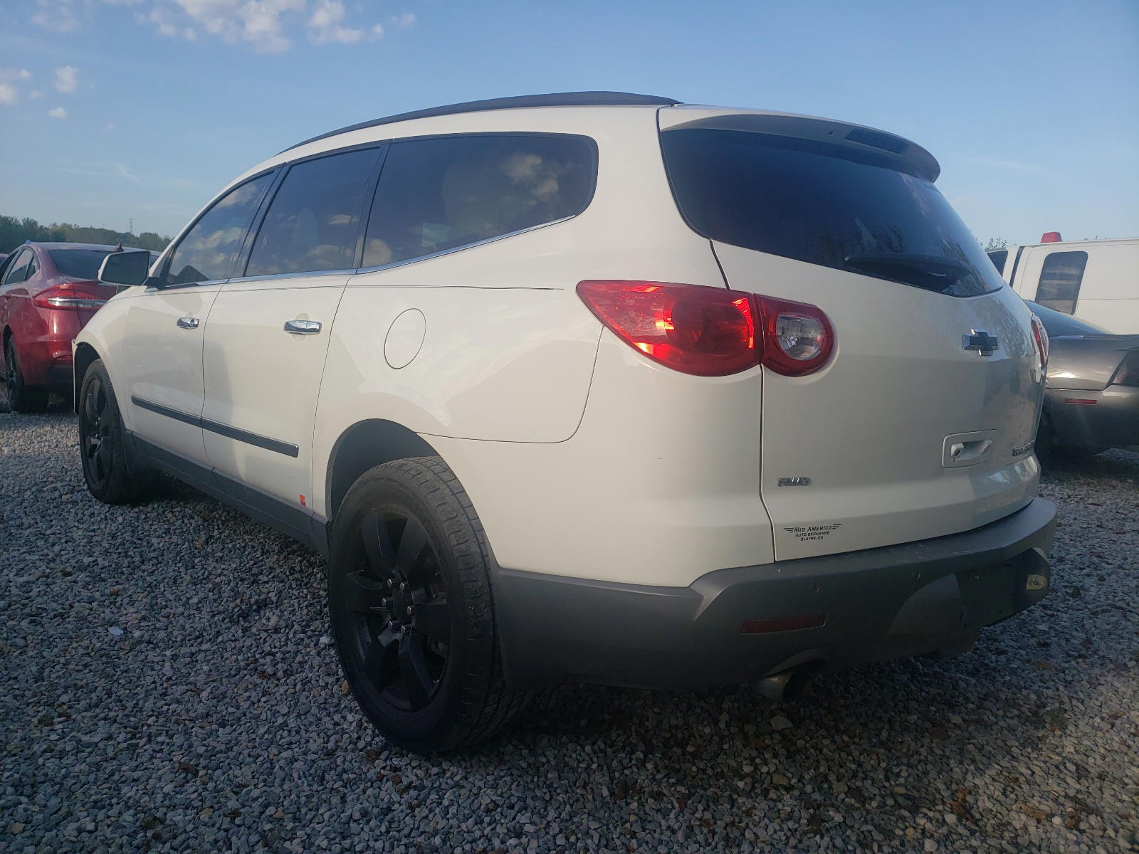 Photo 3 from auction – 2011 CHEVROLET TRAVERSE L with VIN 1GNKVLED6BJ124754