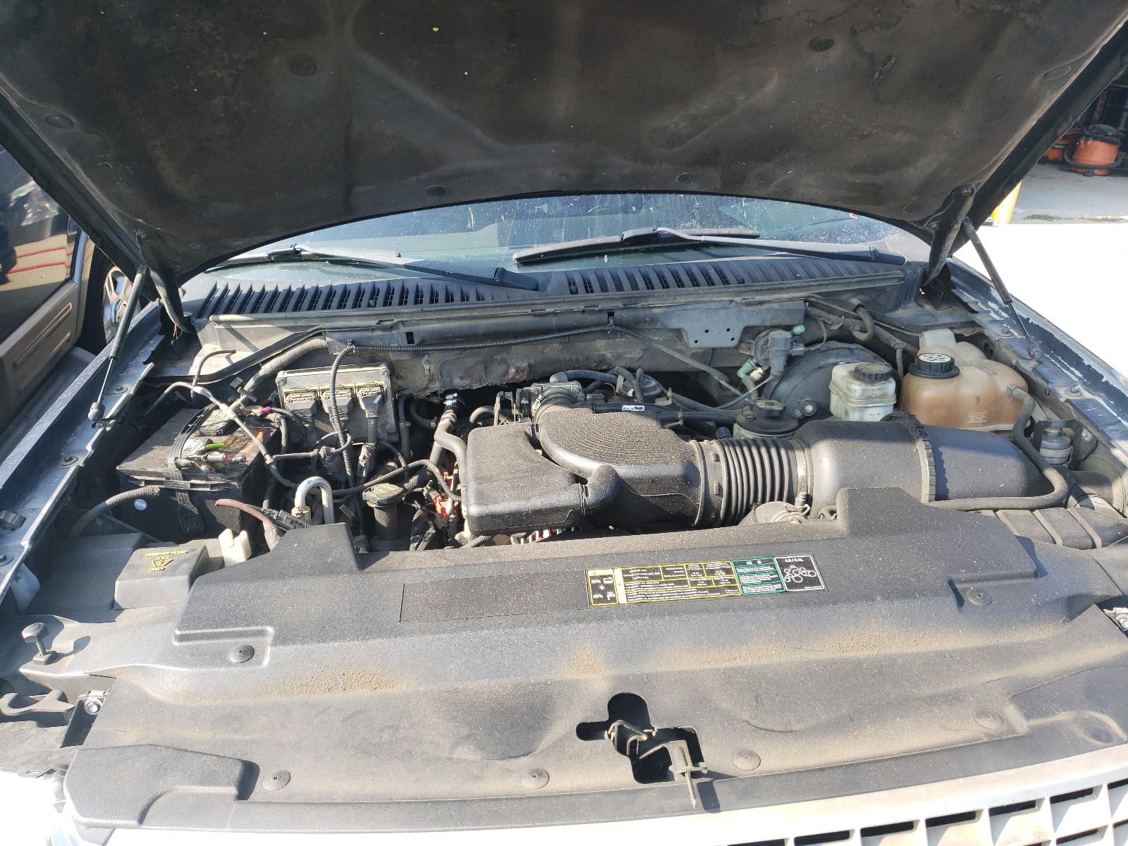 Photo 7 from auction – 2004 FORD EXPEDITION with VIN 1FMFU17L44LA41333