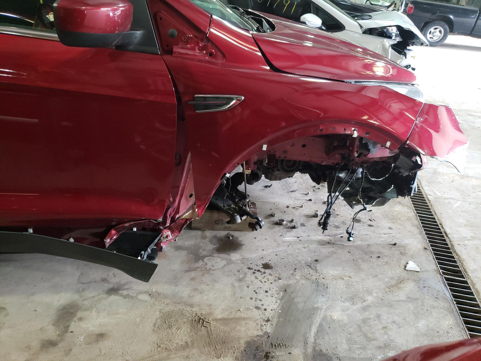 Photo 9 from auction – 2017 FORD ESCAPE SE with VIN 1FMCU9GD7HUC63200