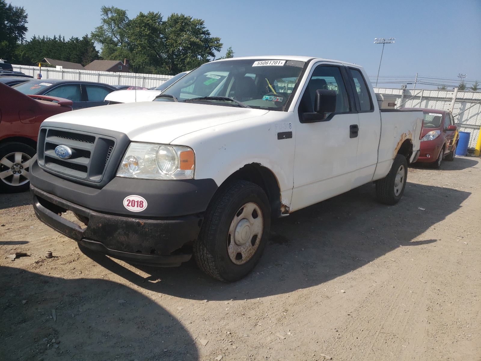 Photo 2 from auction – 2006 FORD F150 with VIN 1FTRX12W06KB90244