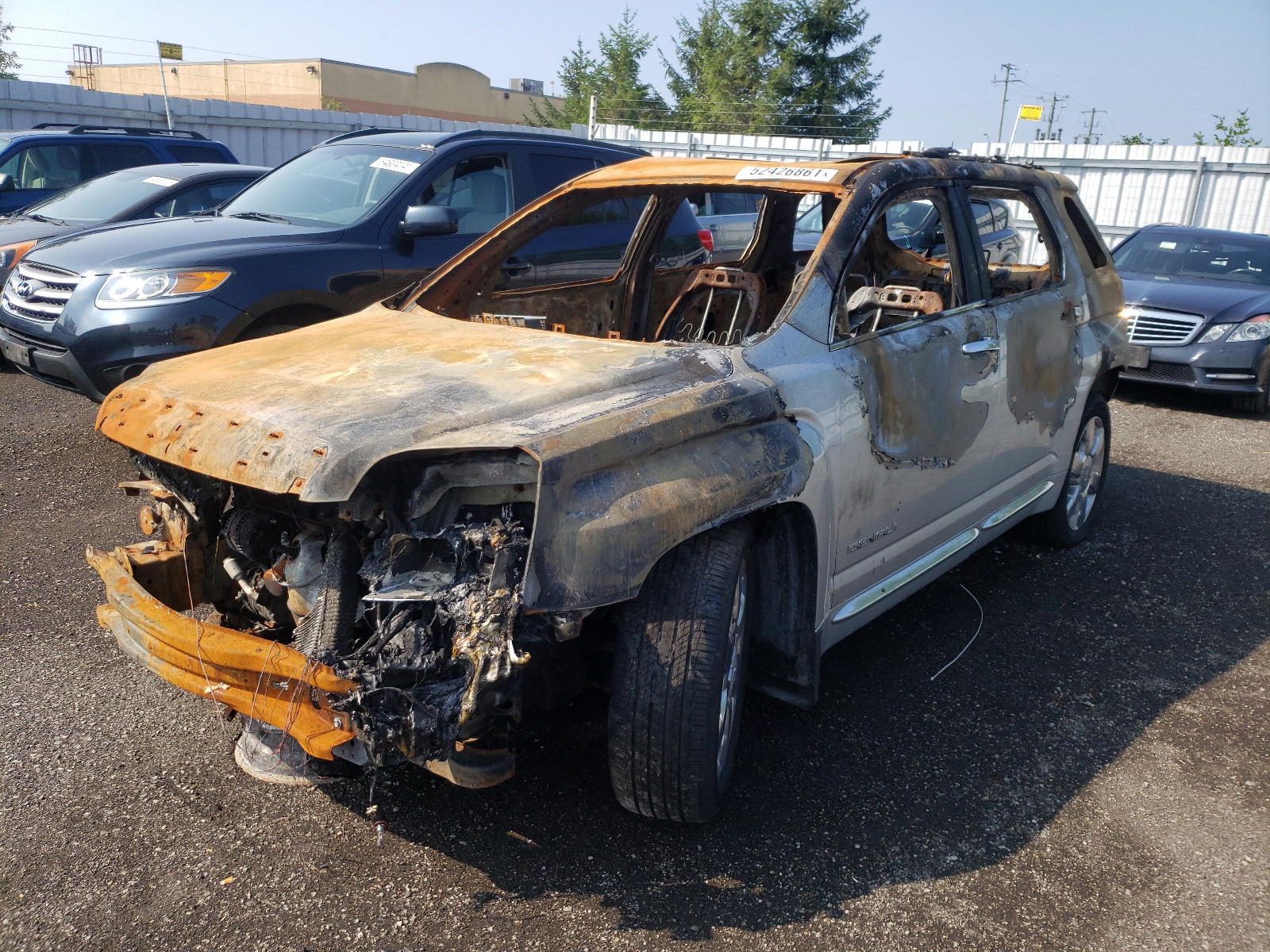 Photo 2 from auction – 2014 GMC TERRAIN DE with VIN 2GKFLZE36E6113611