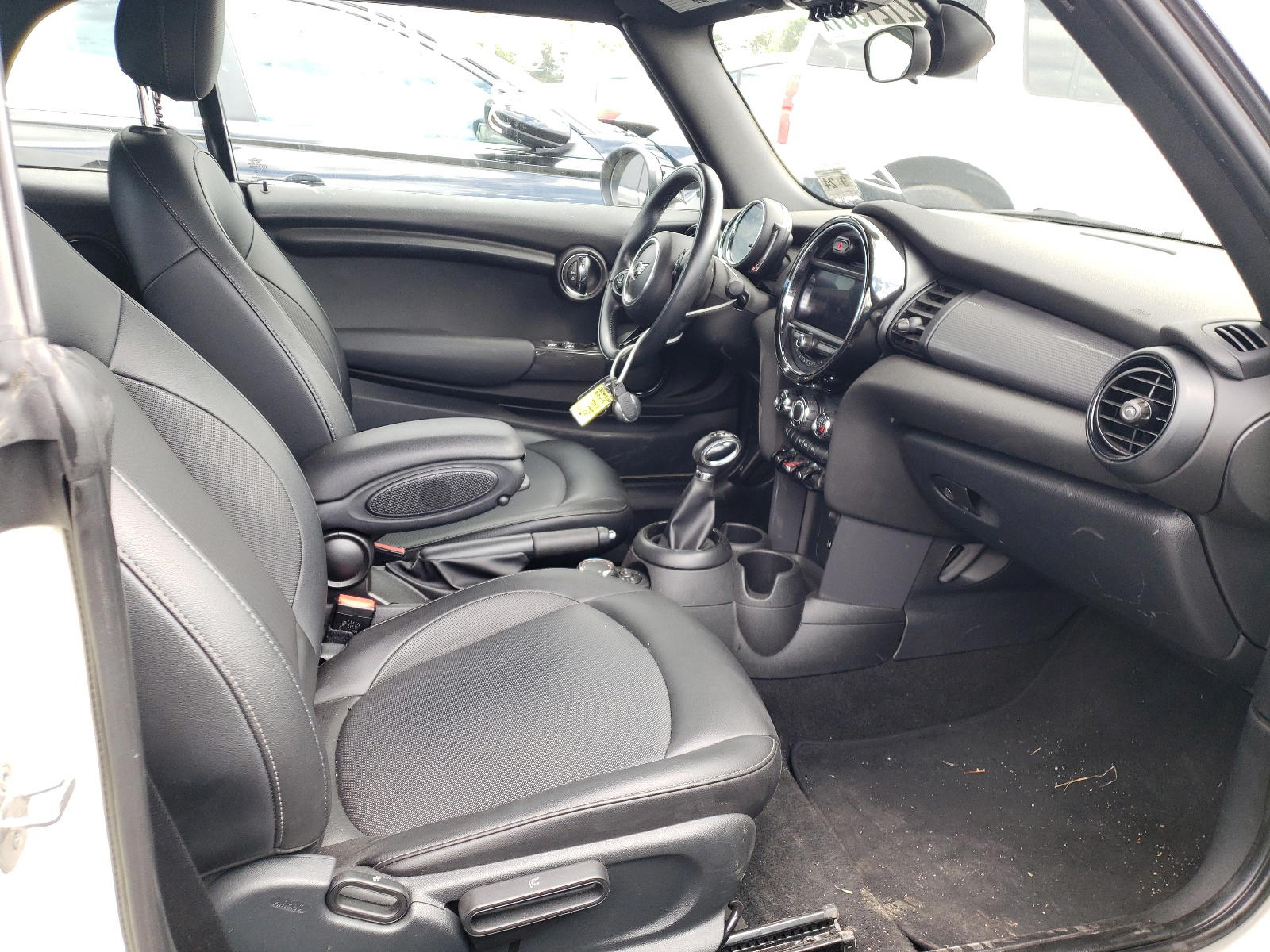 Photo 5 from auction – 2019 MINI COOPER with VIN WMWWG5C51K3D01548
