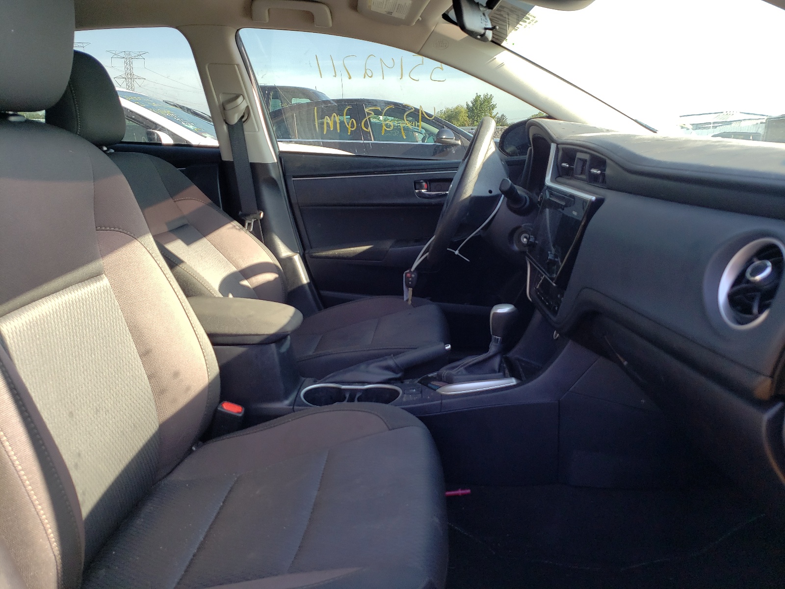Photo 5 from auction – 2017 TOYOTA COROLLA L with VIN 2T1BURHE5HC923173
