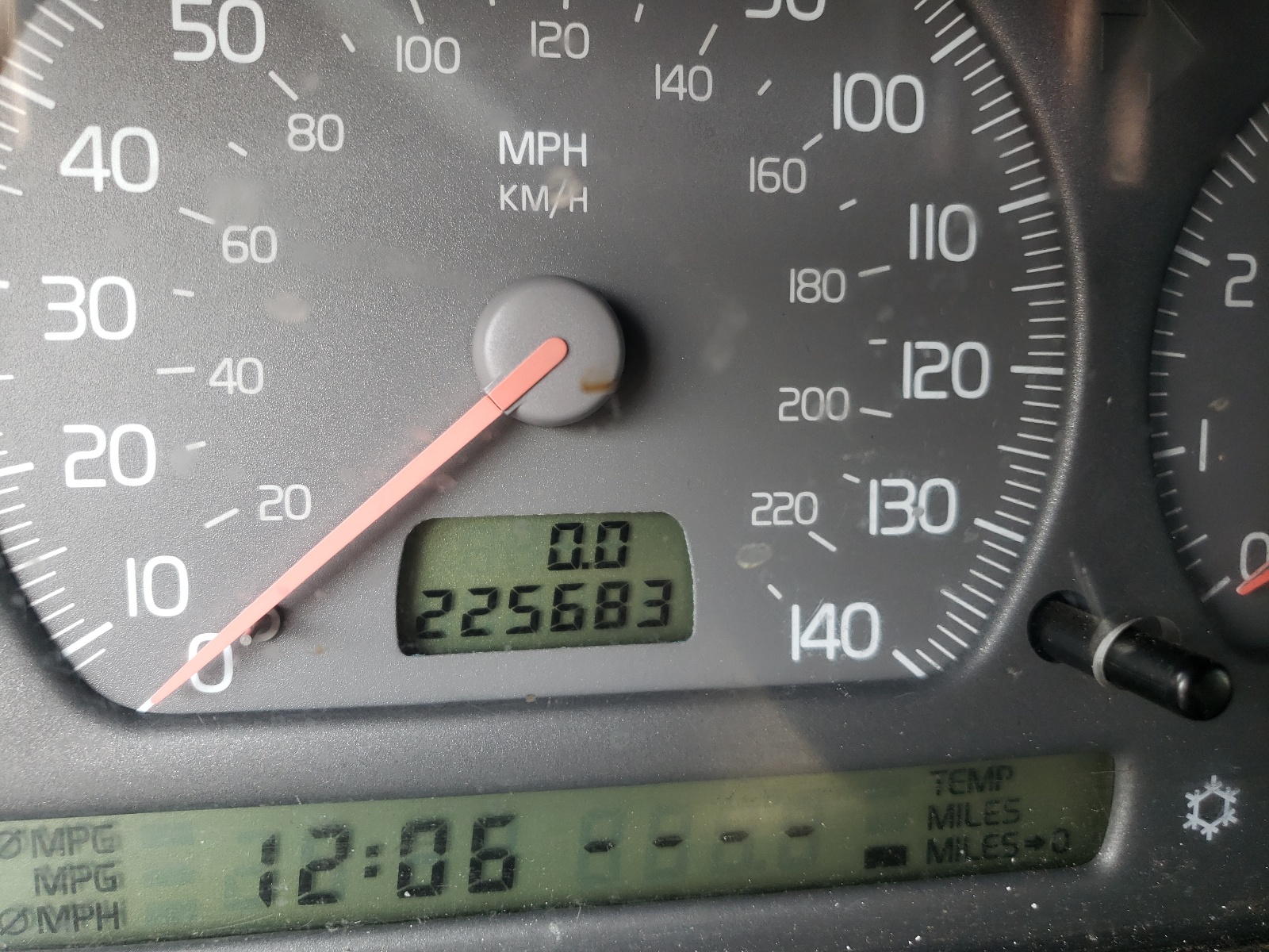 Photo 8 from auction – 2000 VOLVO XC70 with VIN YV1LZ56D0Y2720760