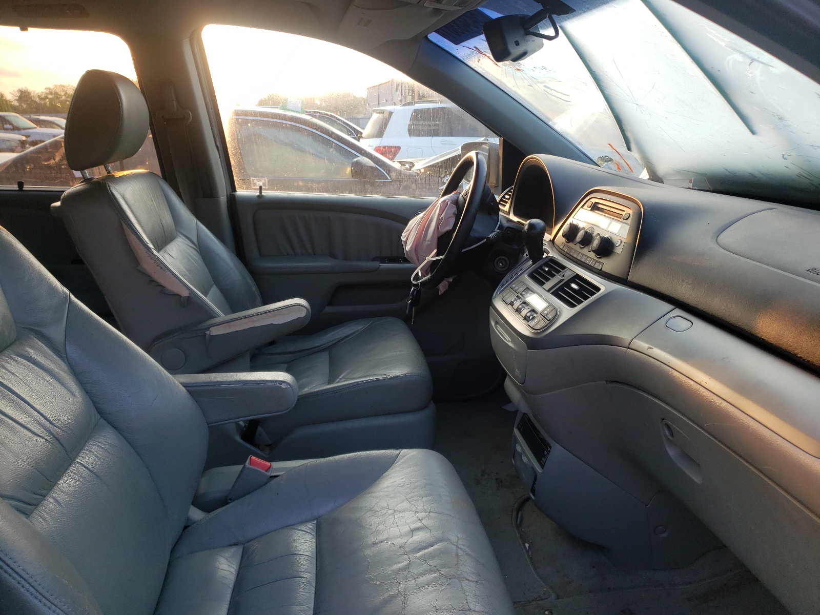 Photo 5 from auction – 2008 HONDA ODYSSEY EX with VIN 5FNRL38708B400610