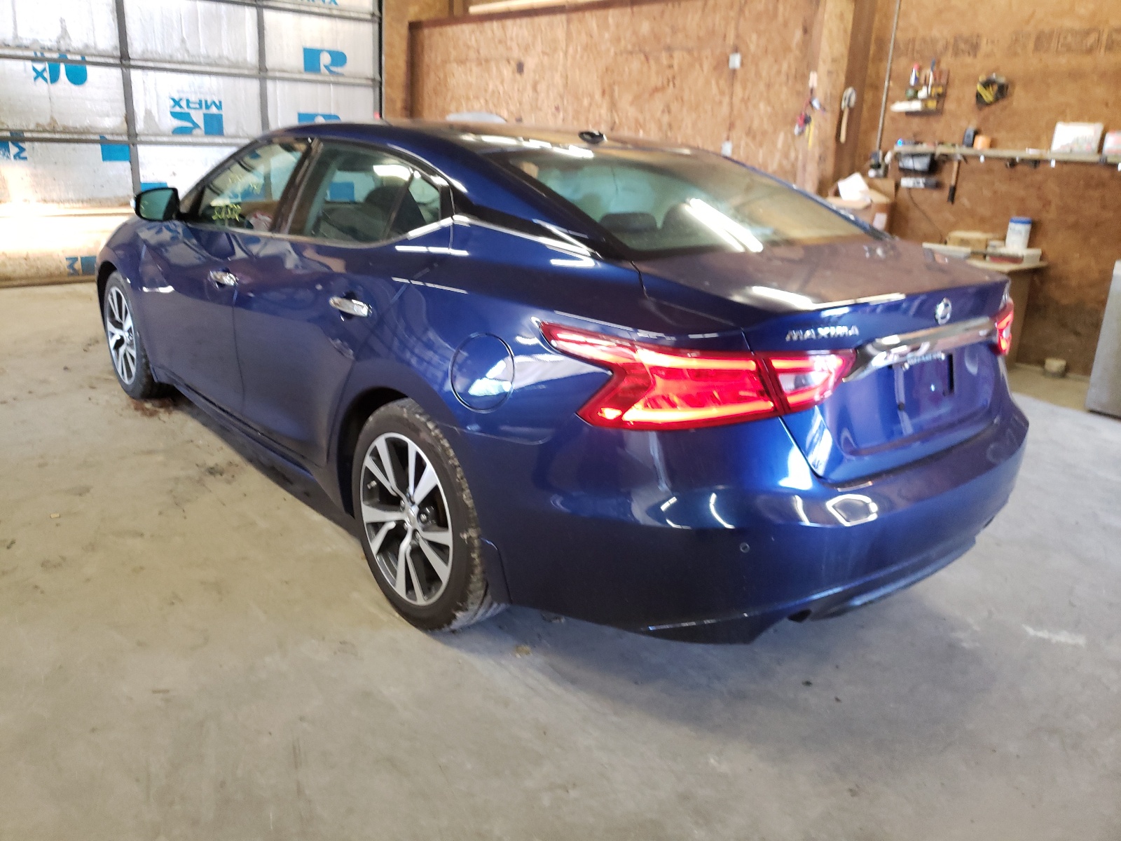 Photo 3 from auction – 2017 NISSAN MAXIMA 3.5 with VIN 1N4AA6AP3HC423039