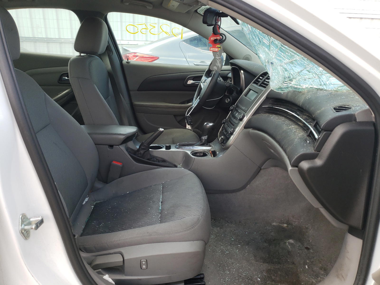 Photo 5 from auction – 2016 CHEVROLET MALIBU LIM with VIN 1G11A5SA2GU128966