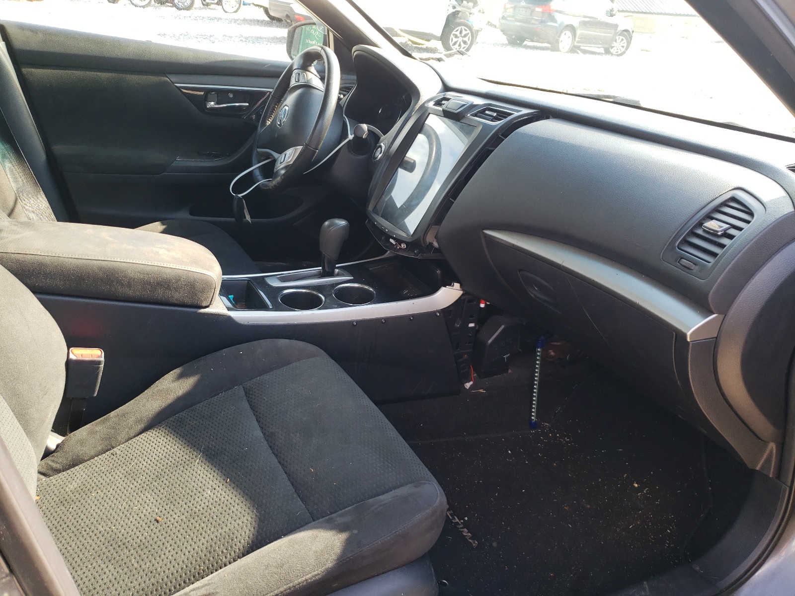 Photo 5 from auction – 2014 NISSAN ALTIMA 2.5 with VIN 1N4AL3AP0EC327874