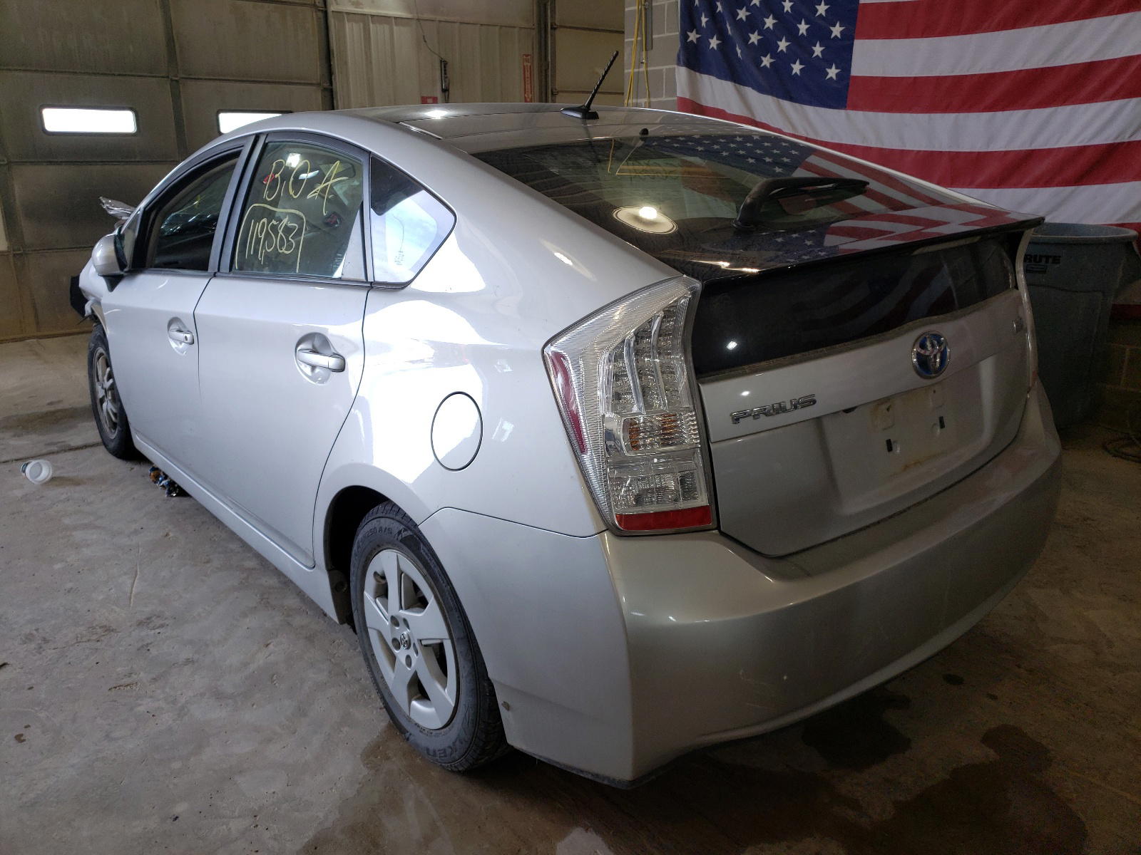 Photo 3 from auction – 2010 TOYOTA PRIUS with VIN JTDKN3DU1A0061691