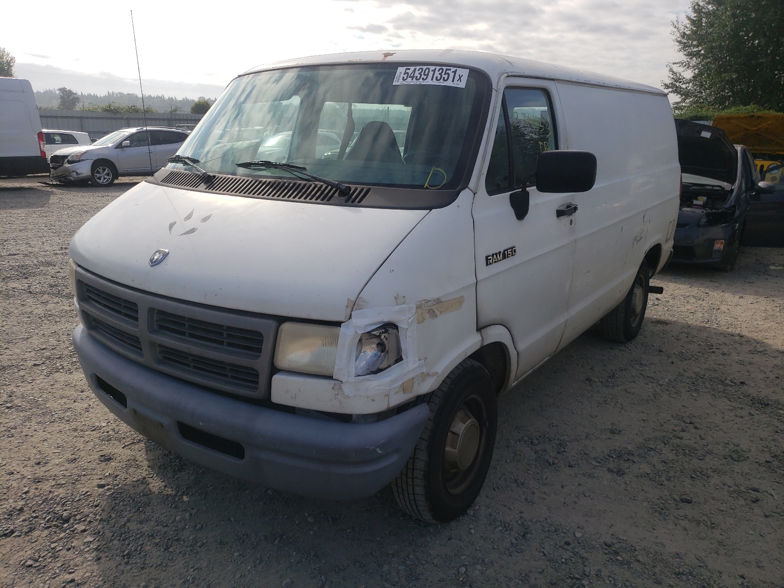 Photo 2 from auction – 1994 DODGE RAM VAN B1 with VIN 2B7GB11X4RK138078