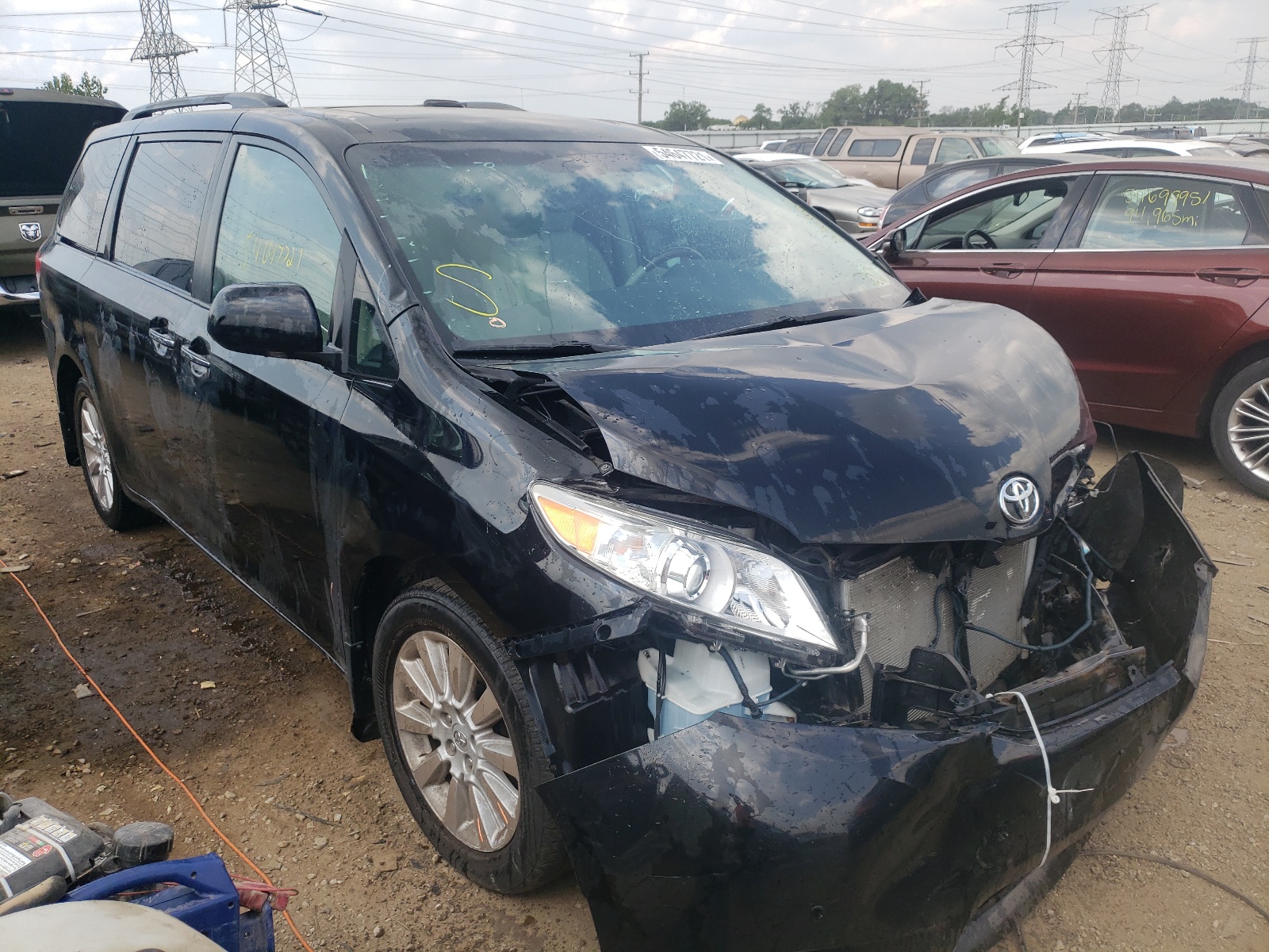 Photo 1 from auction – 2011 TOYOTA SIENNA XLE with VIN 5TDDK3DC7BS010963