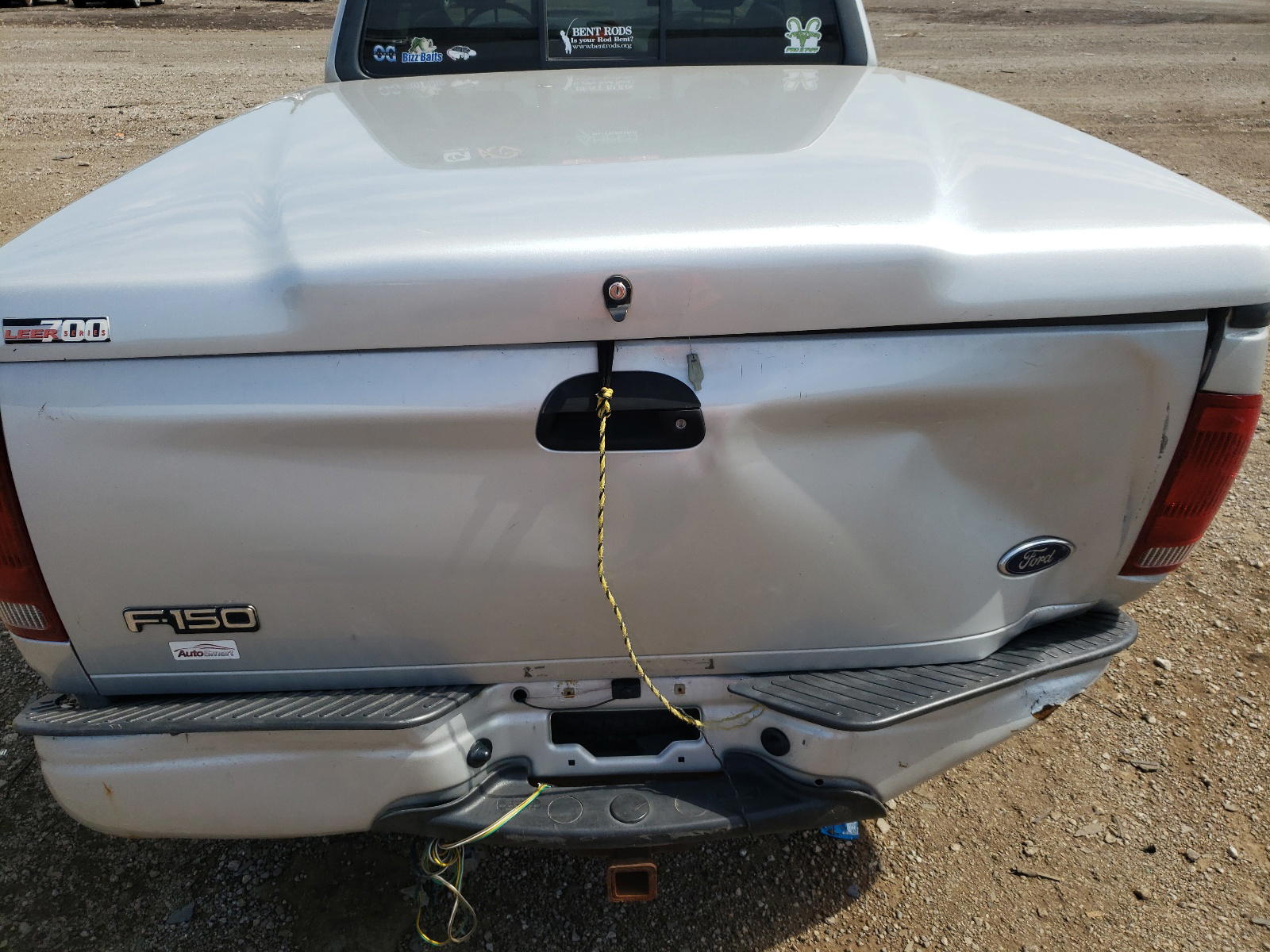 Photo 9 from auction – 2002 FORD F150 with VIN 2FTRX17W12CA01737