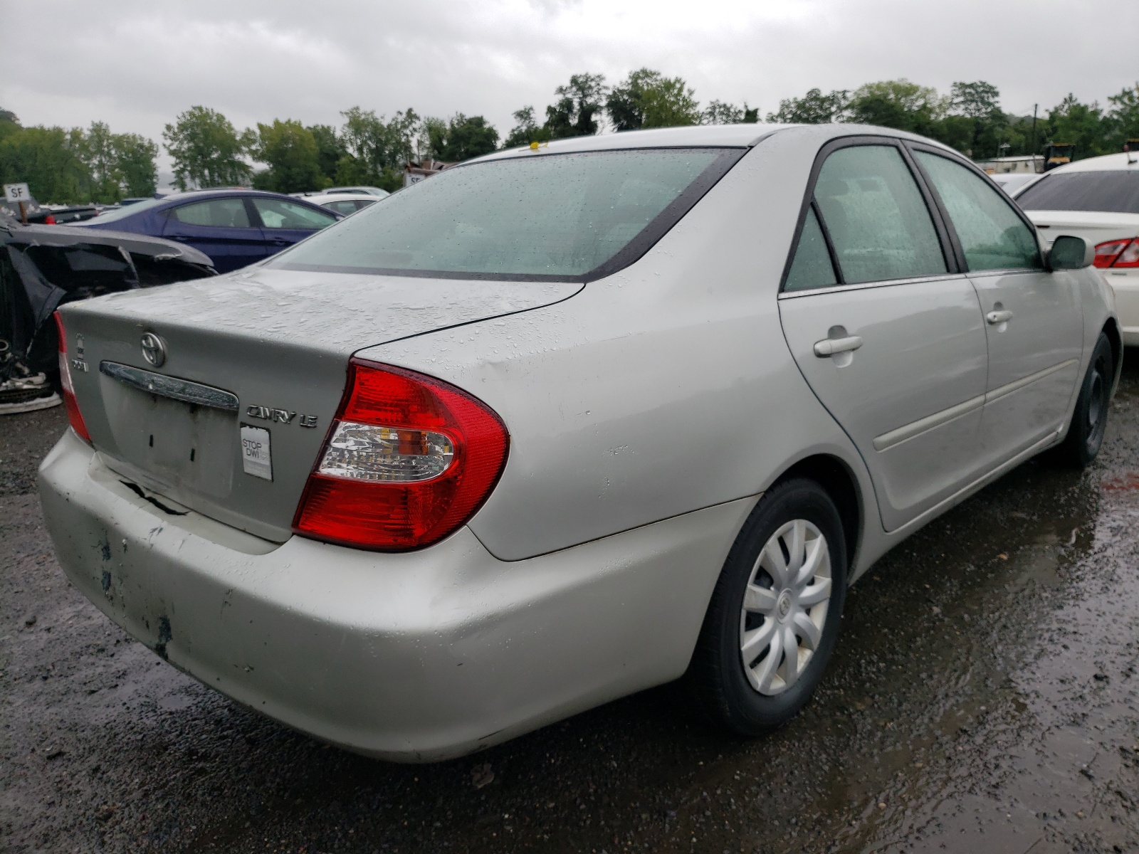 Photo 4 from auction – 2004 TOYOTA CAMRY LE with VIN 4T1BE32K04U284217